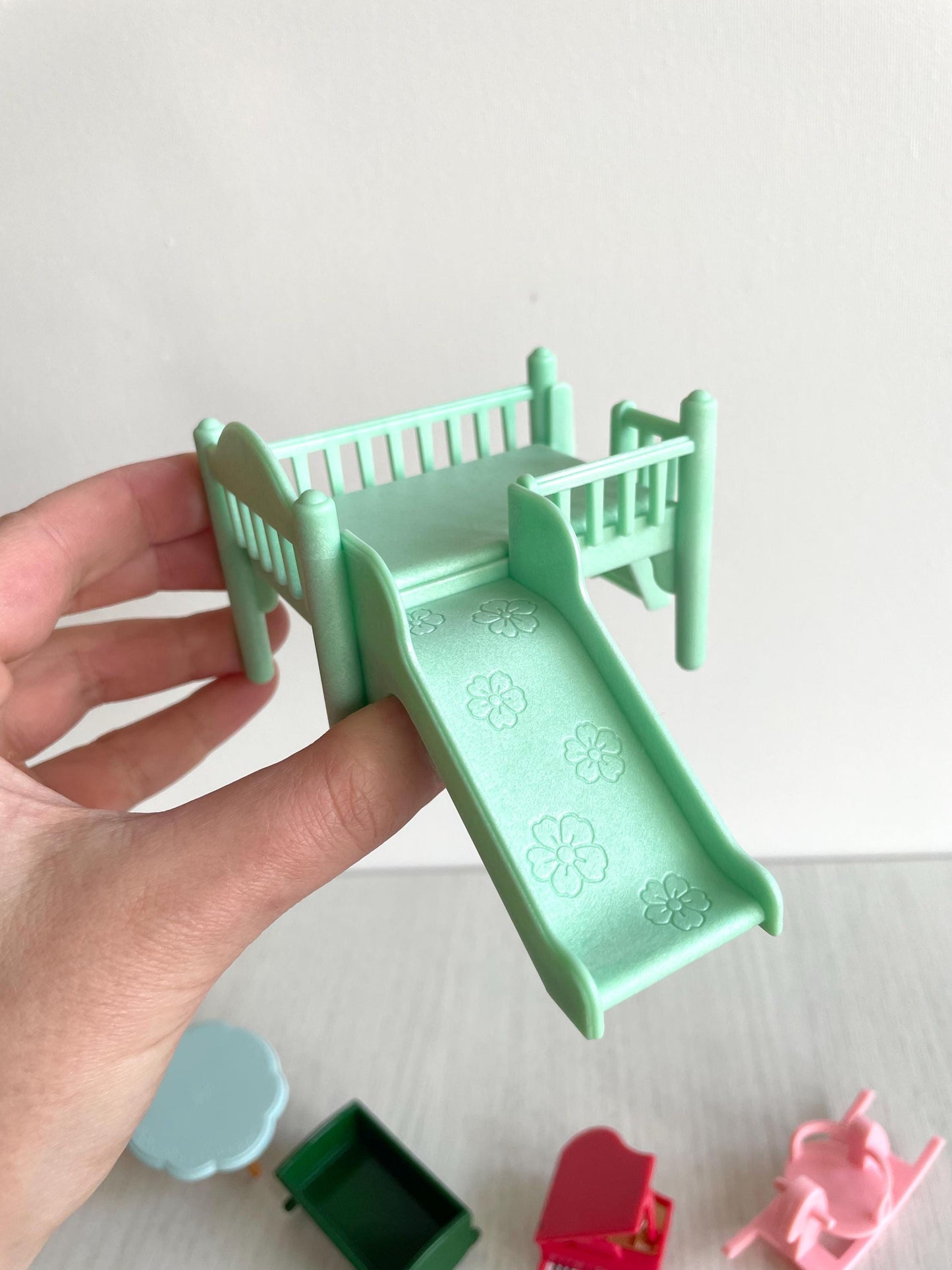 Miniature Calico Critters baby toys, pacifier, bottles, furniture — Sylvanian Families