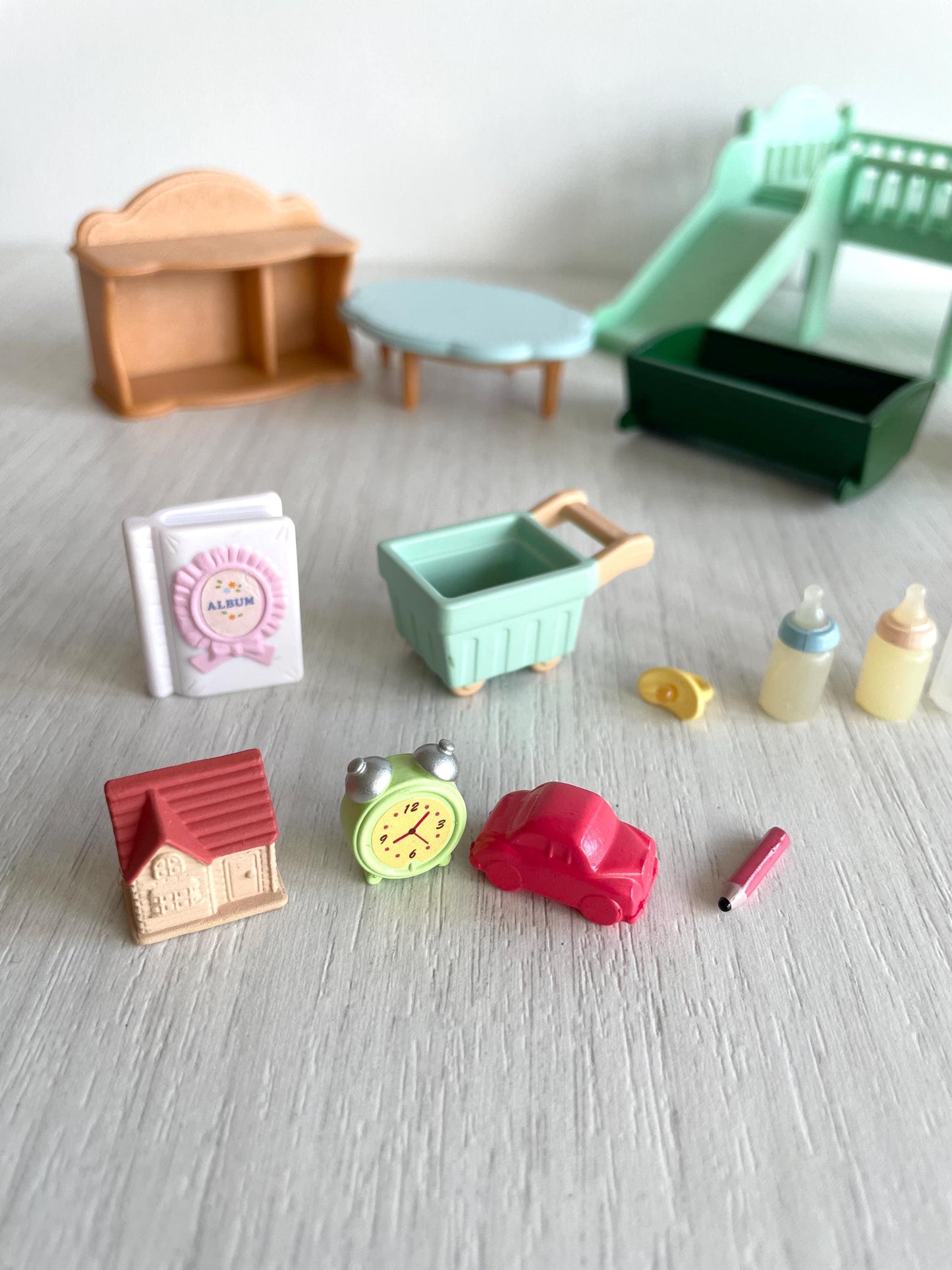 Miniature Calico Critters baby toys, pacifier, bottles, furniture — Sylvanian Families