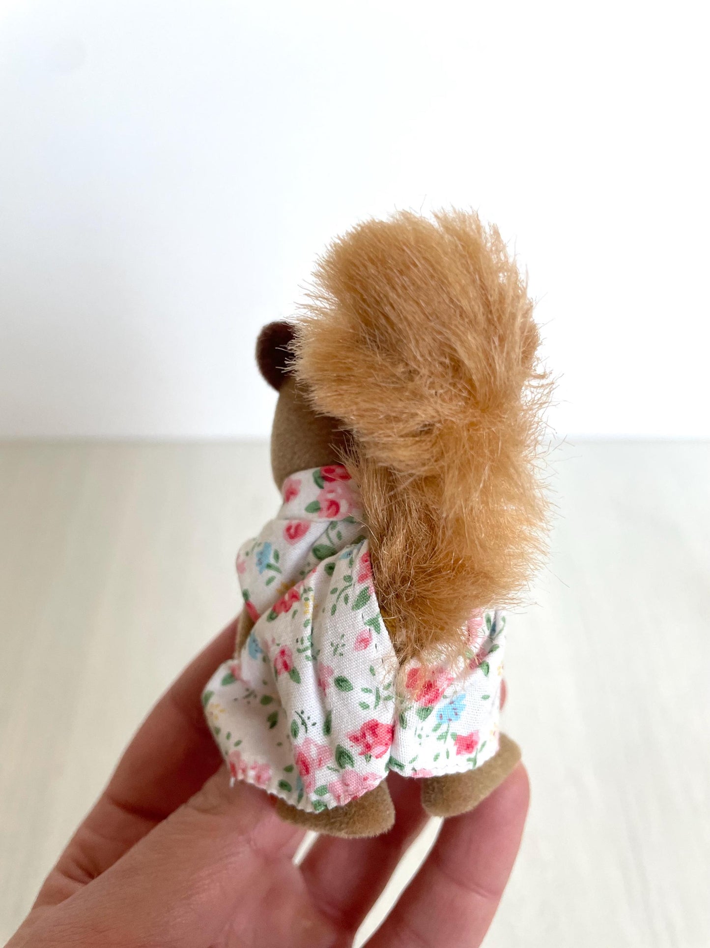Discontinued Sylvanian Families Furbanks Squirrel Mom — Calico Critters