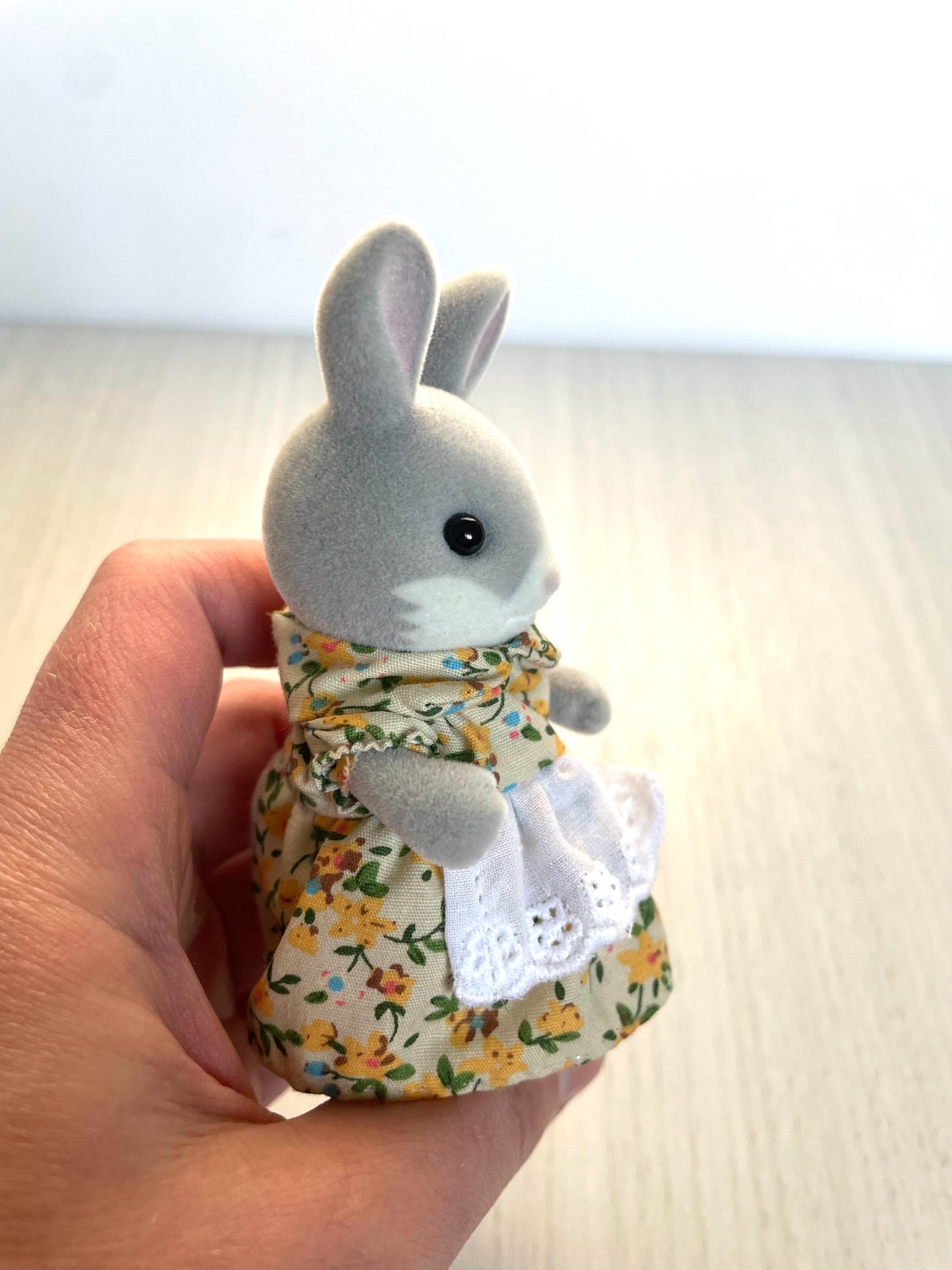 Adorable Easter Toy, Calico Critters Cottontail Rabbit Mom, 3" Figure for Easter Basket, Springtime — Sylvanian Families