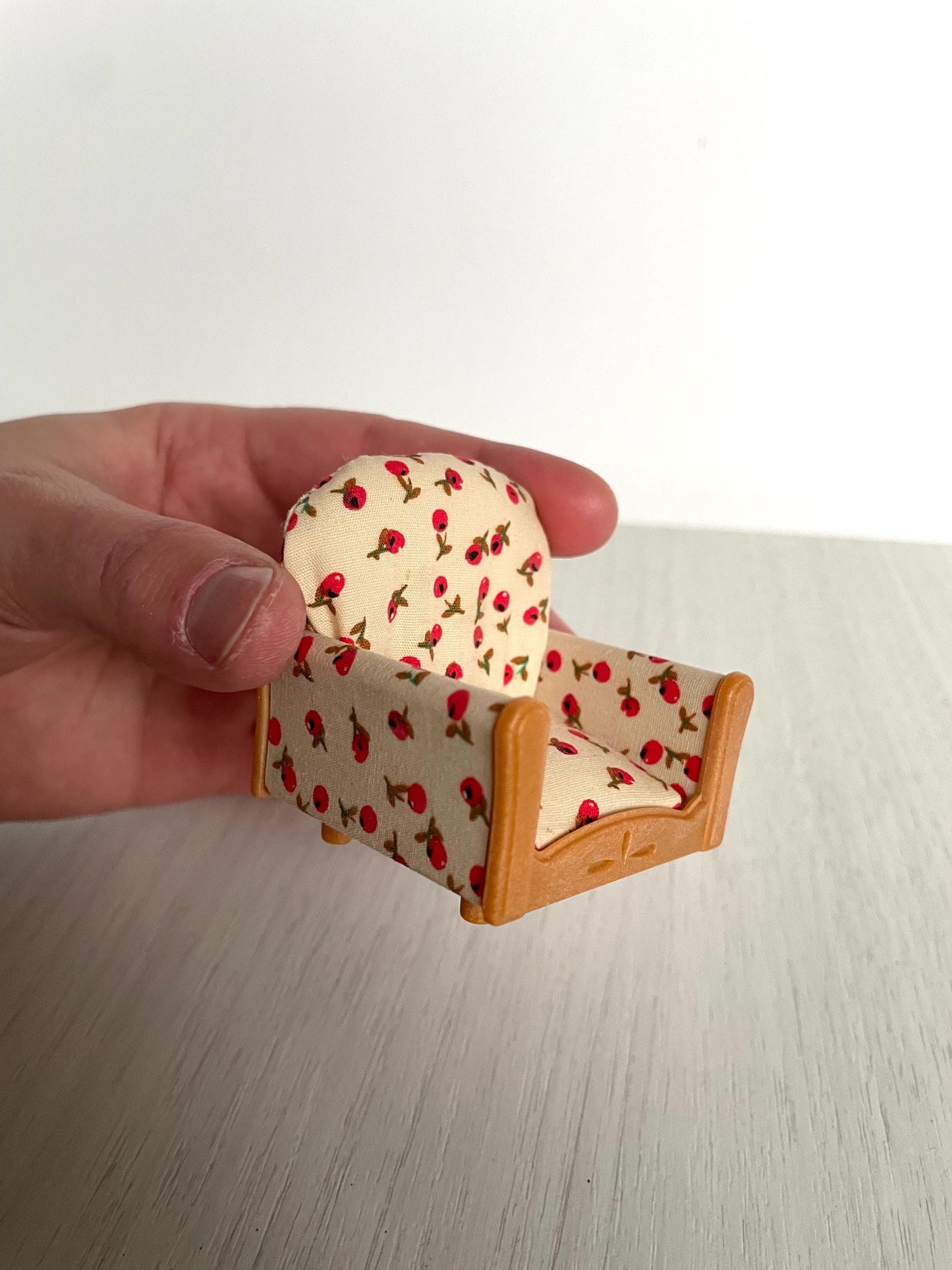 Miniature Red Floral Single Seat Sofa for Dollhouse | Tiny Accent Chair | Mini Furniture for Dollhouse Living Room | Small-Scale Furniture