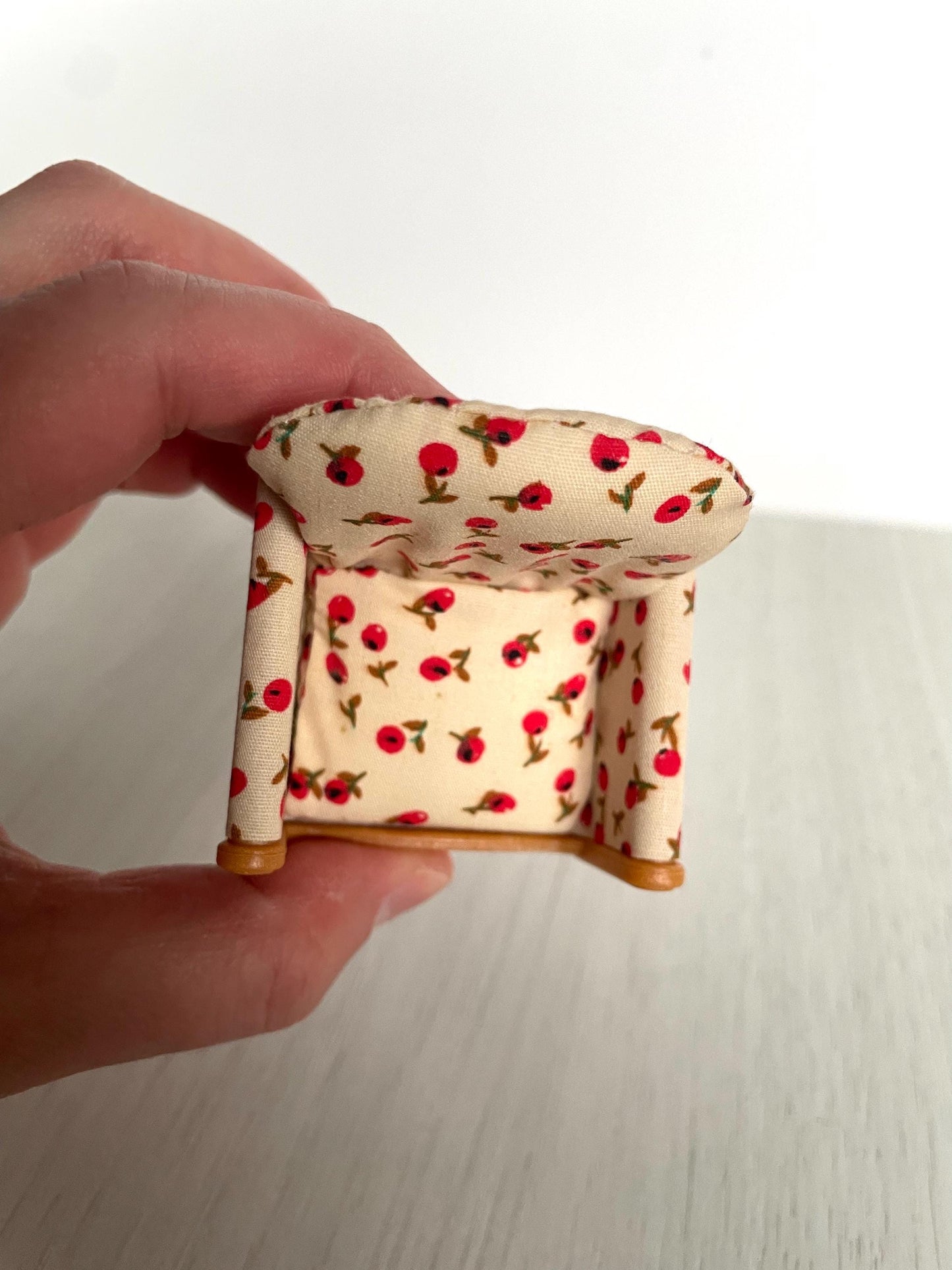 Miniature Red Floral Single Seat Sofa for Dollhouse | Tiny Accent Chair | Mini Furniture for Dollhouse Living Room | Small-Scale Furniture