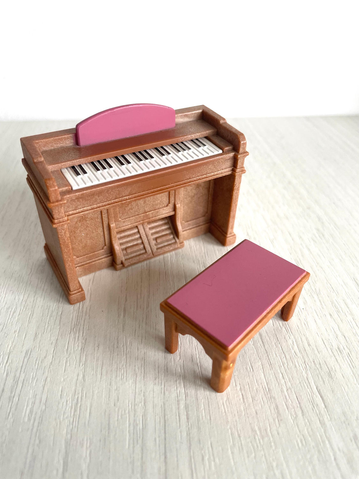 Vintage dollhouse piano, Sylvanian Families Rainbow nursery piano replacement part