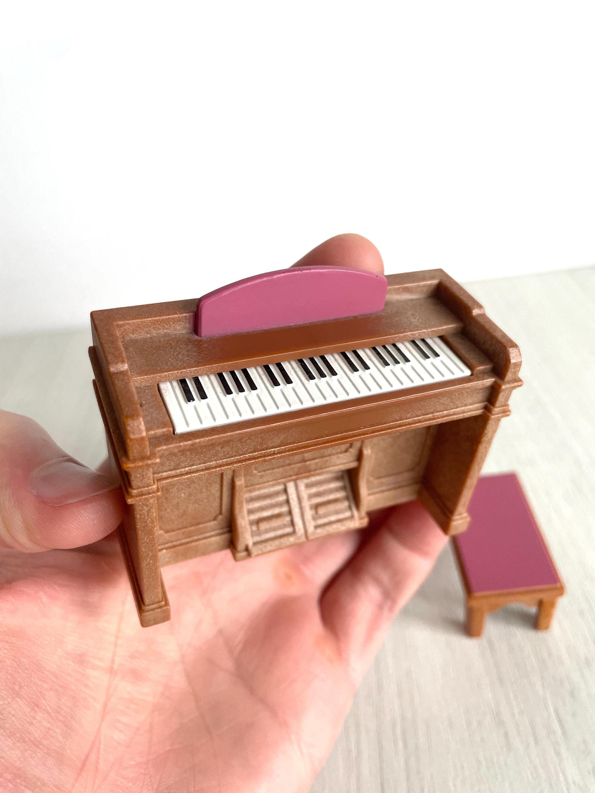 Vintage dollhouse piano, Sylvanian Families Rainbow nursery piano replacement part, photo 2