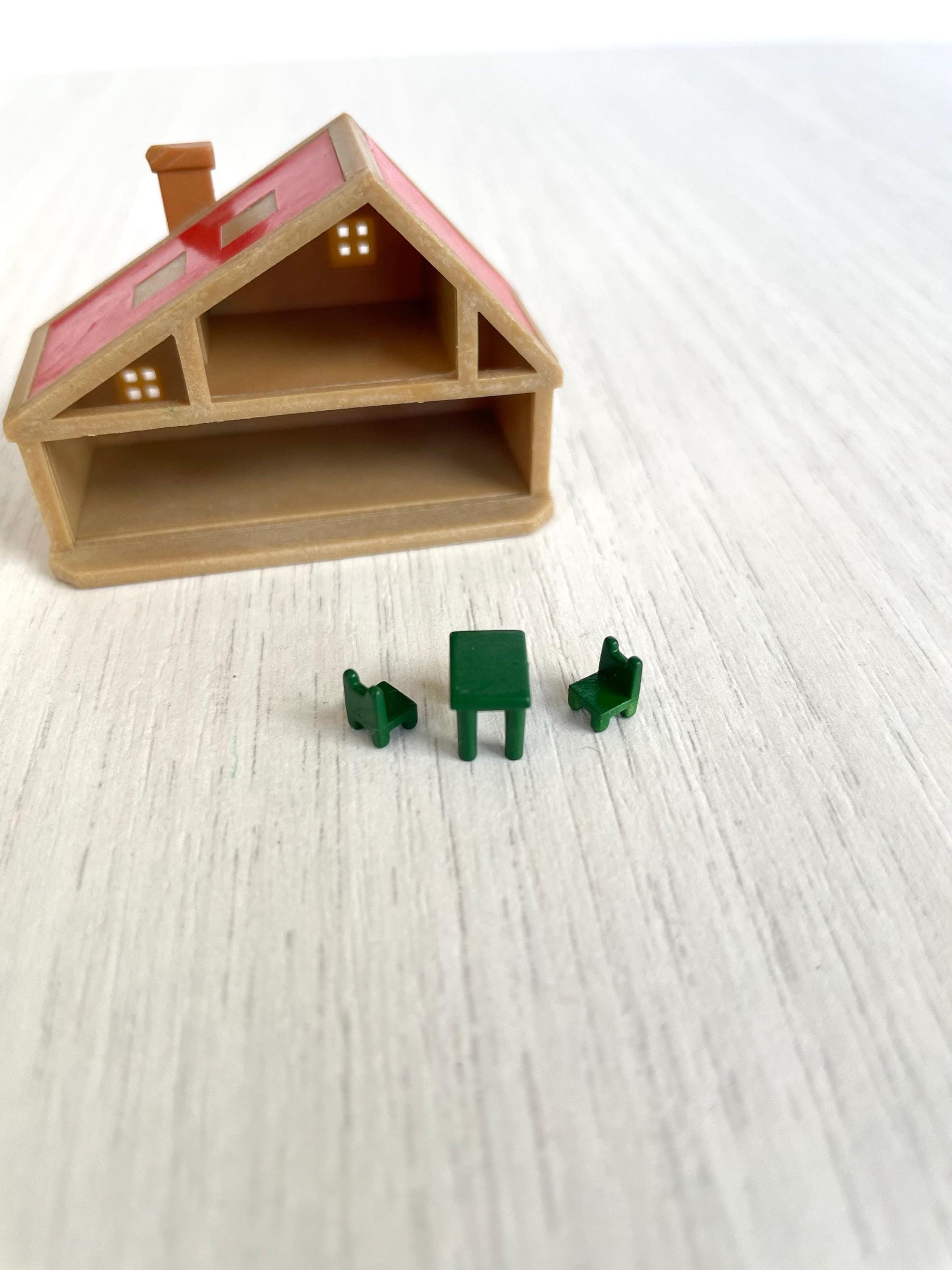 Rare Japan mini dollhouse — Sylvanian Families / Calico Critters
