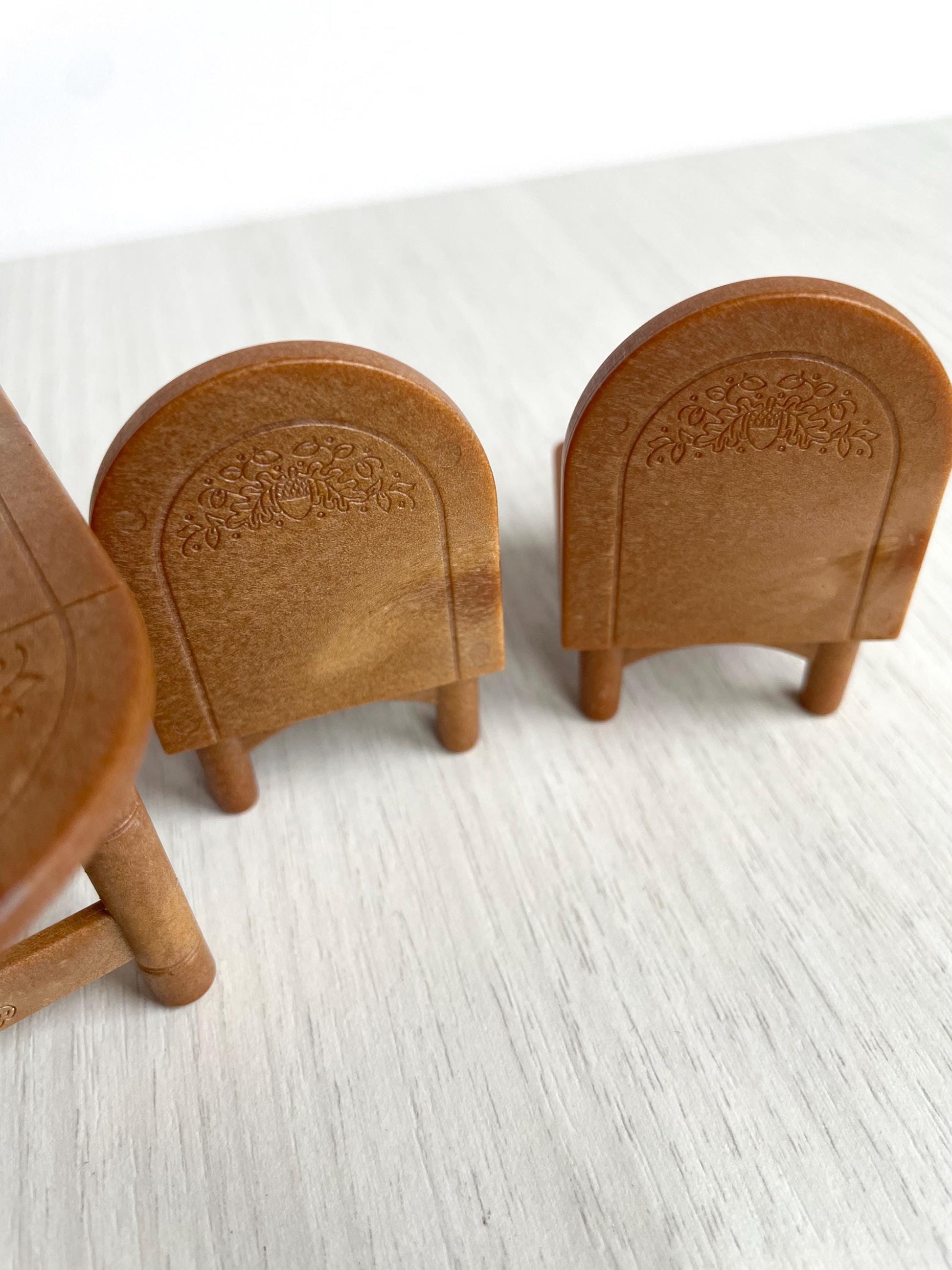 Dining table with food — Sylvanian Families / Calico Critters
