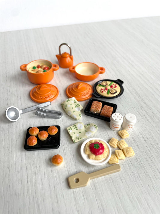 Rare orange Sylvanian Families Kitchen Cooking Set, pots, pans, kettle, oven mitts, pasta, spatula, tongs, salt and pepper and more — Calico Critters