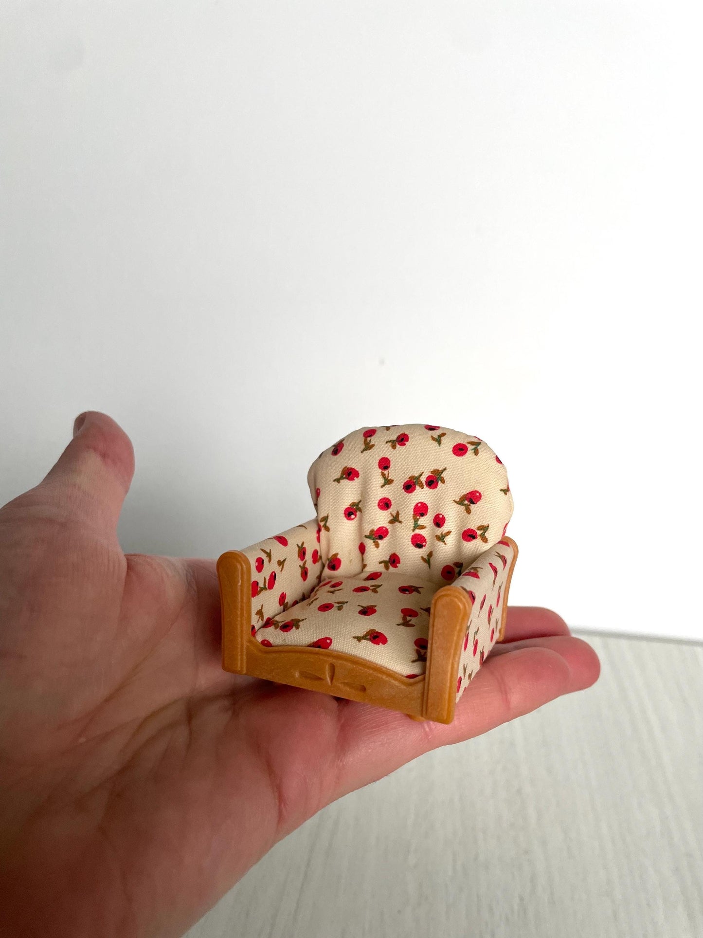 Miniature Red Floral Single Seat Sofa for Dollhouse | Tiny Accent Chair | Mini Furniture for Dollhouse Living Room | Small-Scale Furniture