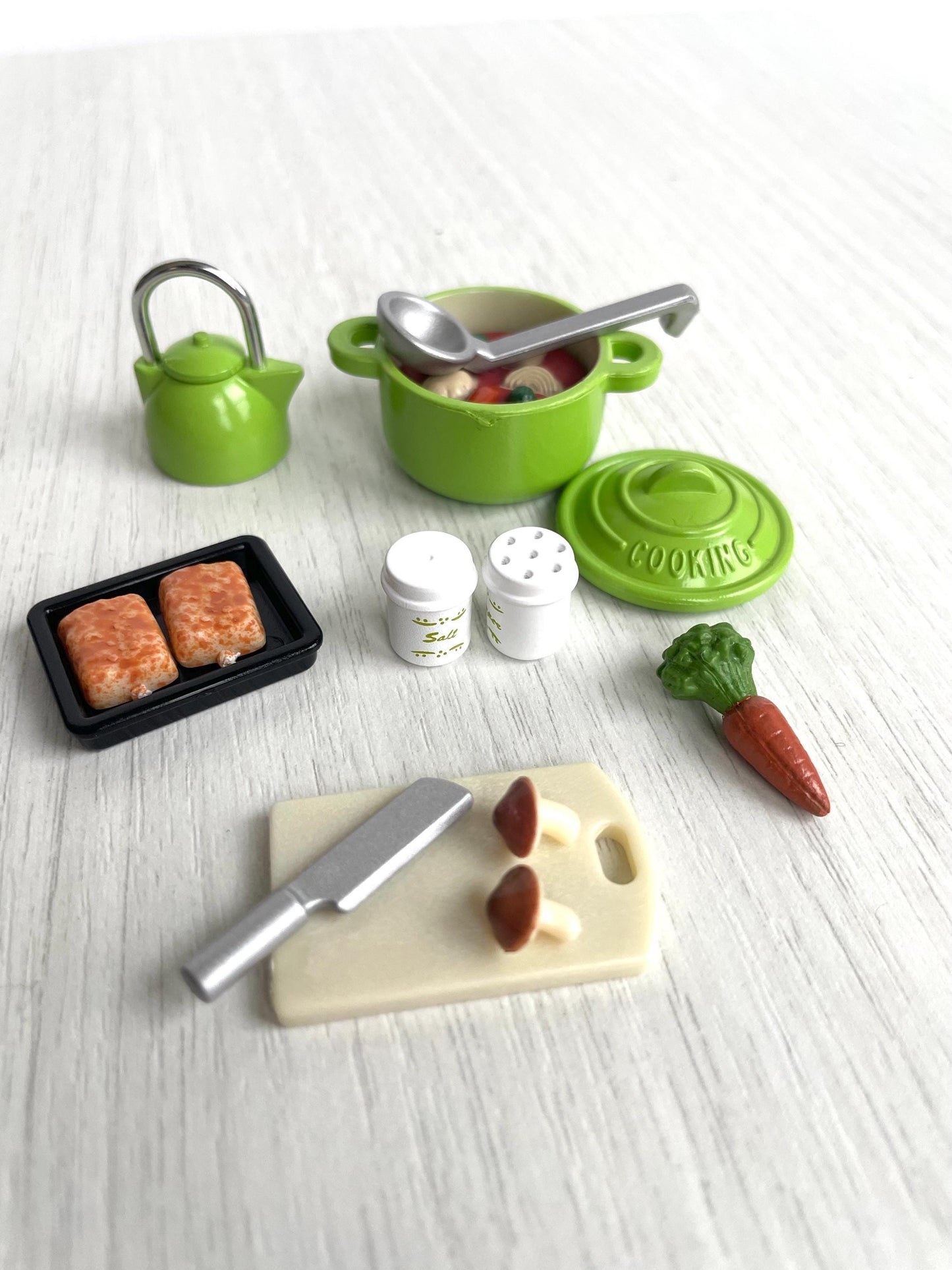 Calico Critters Kitchen accessories set with food, green pots, kettle, knife, cutting board, carrot, salt and pepper and more!