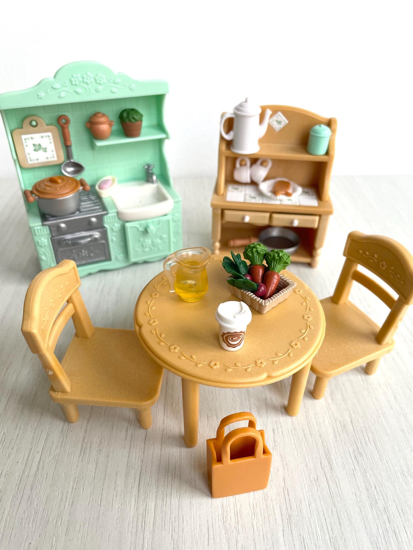 Customized Sylvanian Families kitchen set with table, hutch, stove and food — Calico Critters