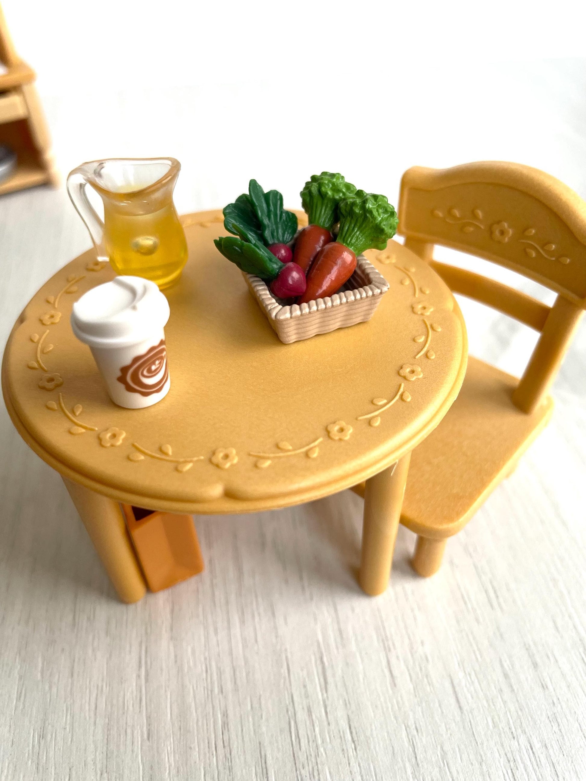 Kitchen stove close-up — Sylvanian Families / Calico Critters
