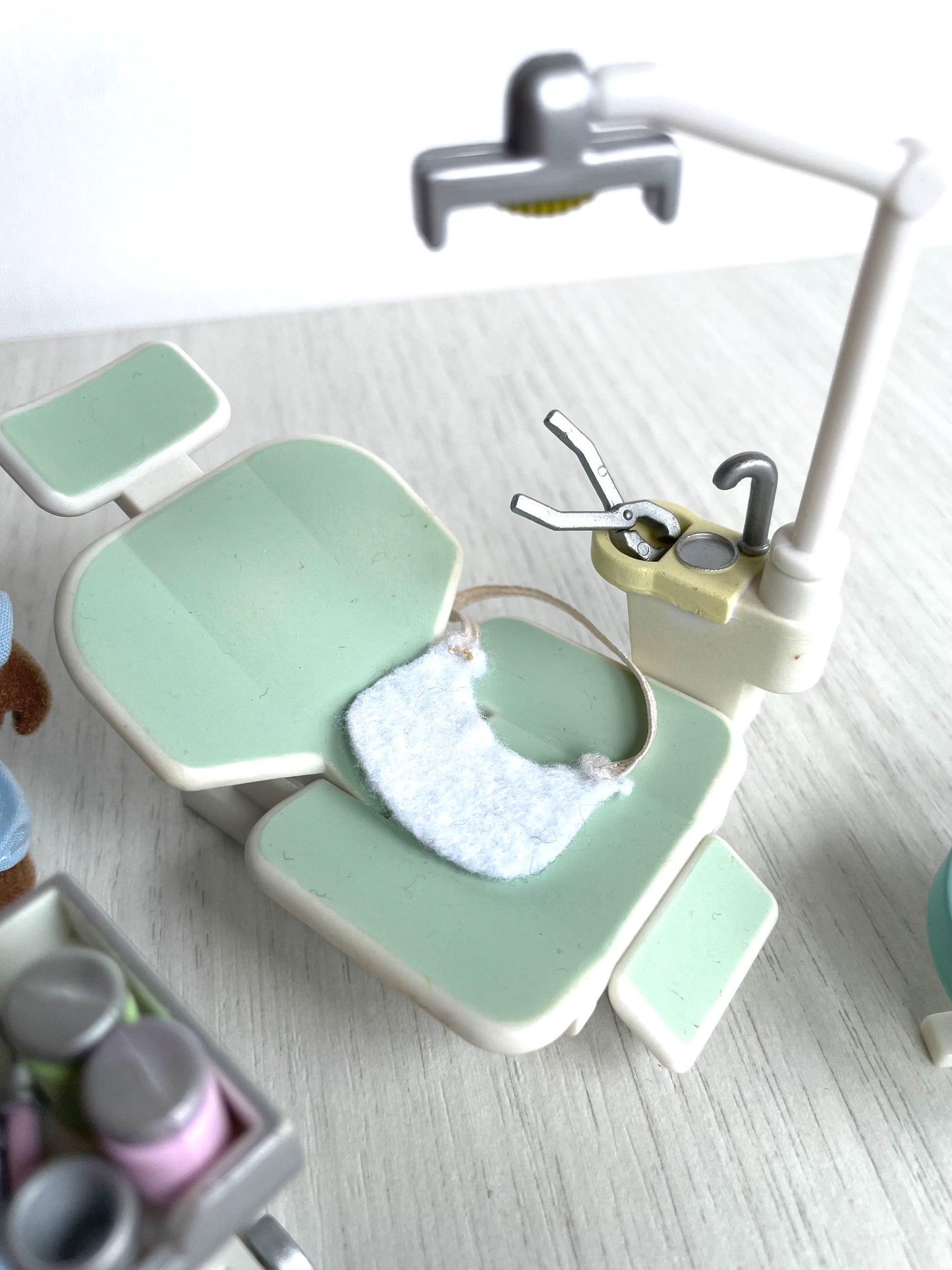 Calico Critters Brown Vole Dentist Set, mole dentist — Sylvanian Families
