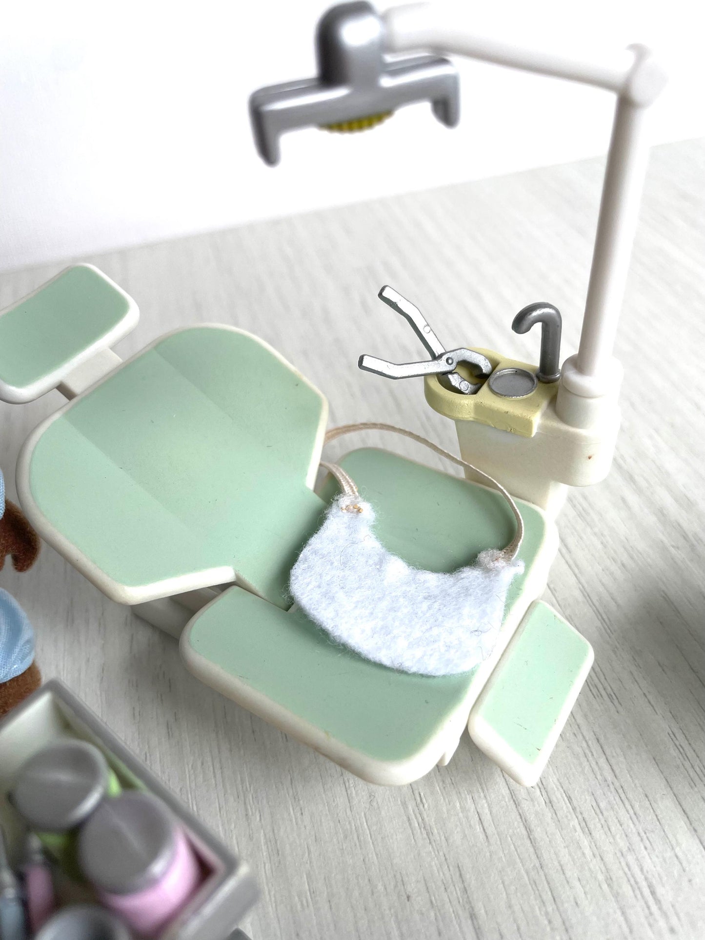 Calico Critters Brown Vole Dentist Set, mole dentist — Sylvanian Families