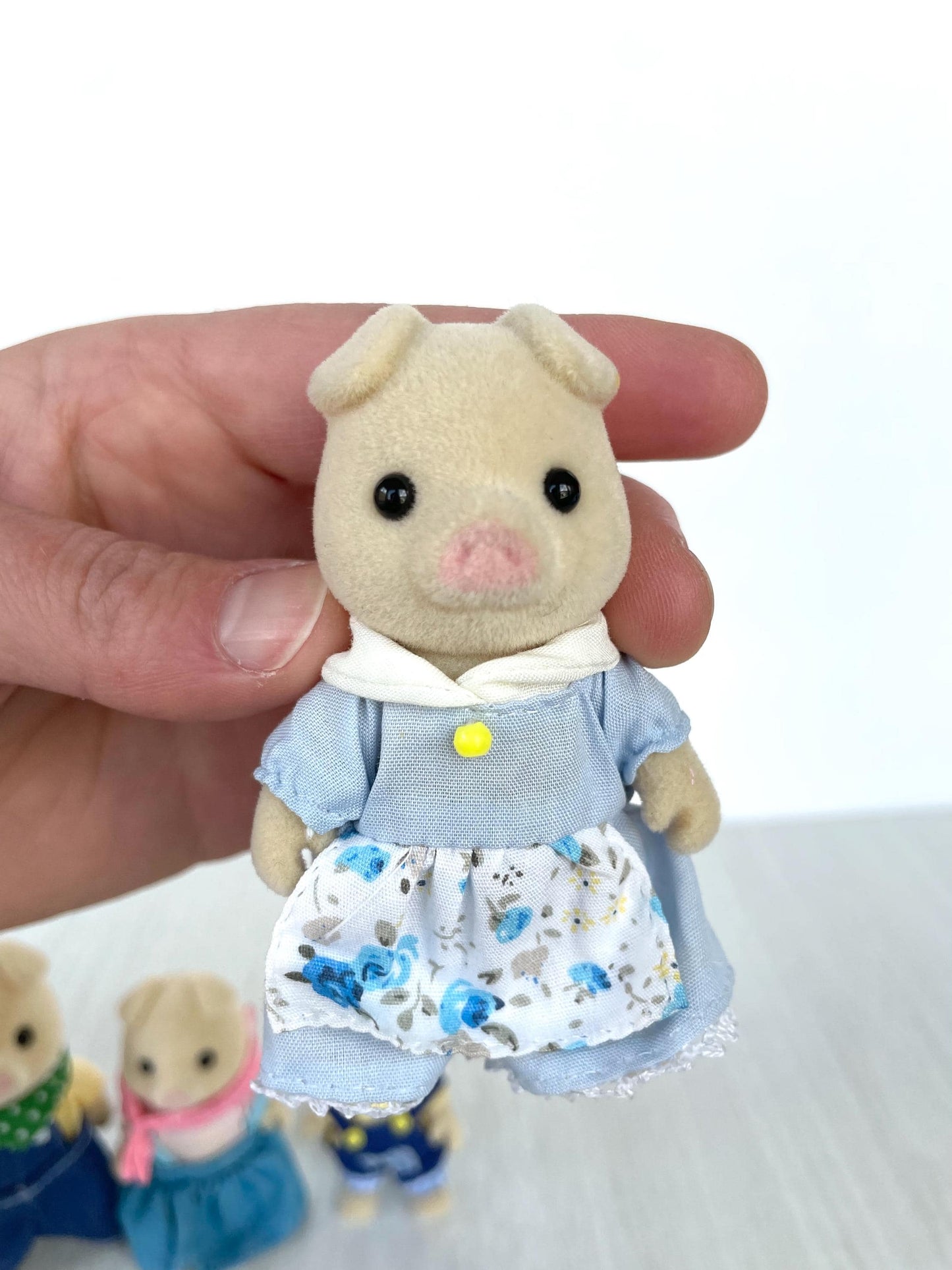 Calico Critters Grunt Pig Family — Sylvanian Families