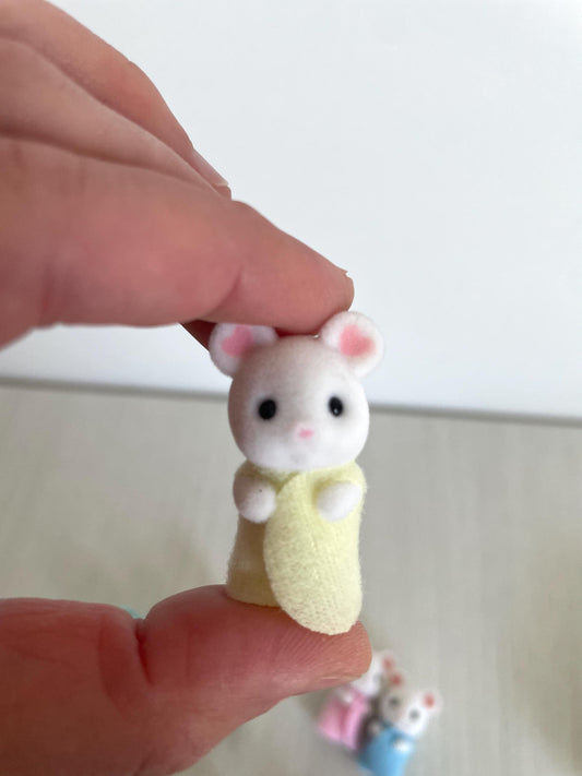 Infant Marshmallow Mouse (yellow) spare critter — brand new Calico Critters / Sylvanian Families figure, naked for customizing or replacement
