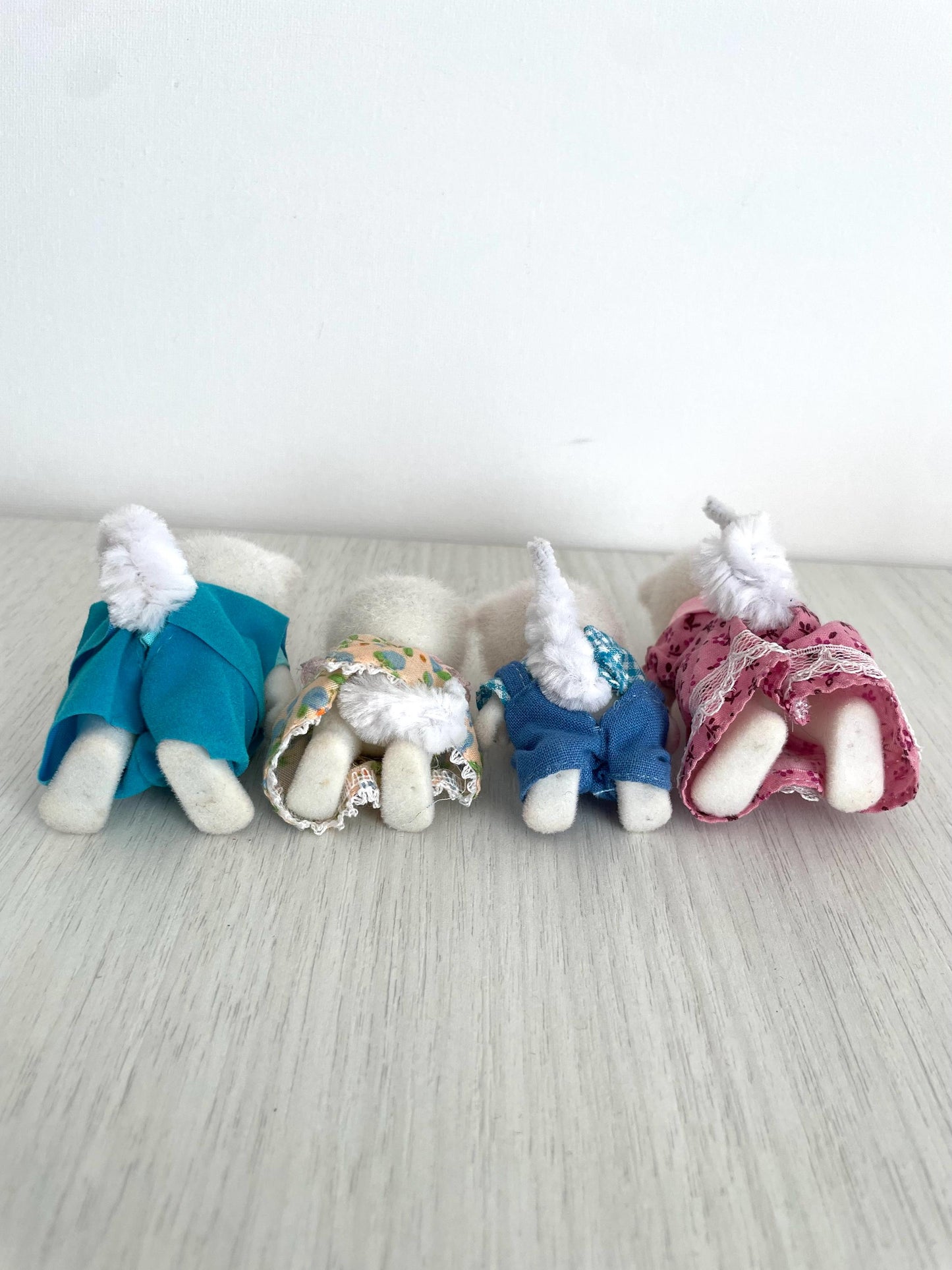 Collectible Persis Persian cat family — Sylvanian Families / Calico Critters