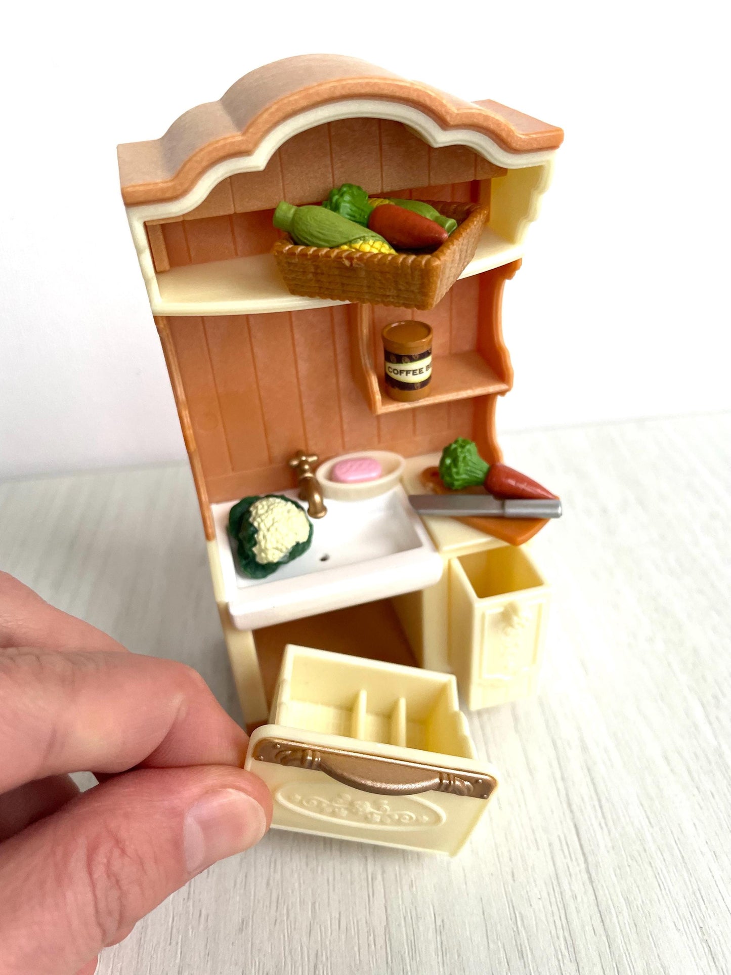 Kitchen hutch detail — Sylvanian Families / Calico Critters