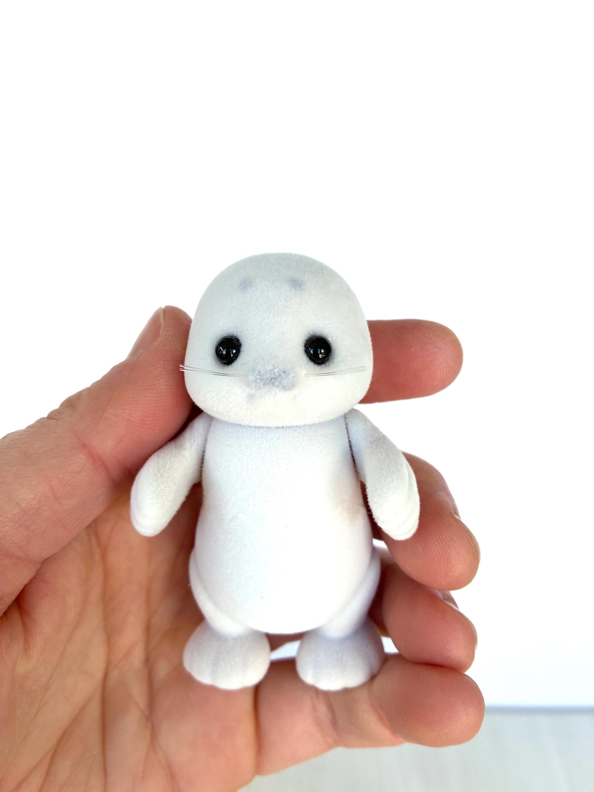 Adult light seal spare critter — brand new Calico Critters / Sylvanian Families figure, naked for customizing or replacement