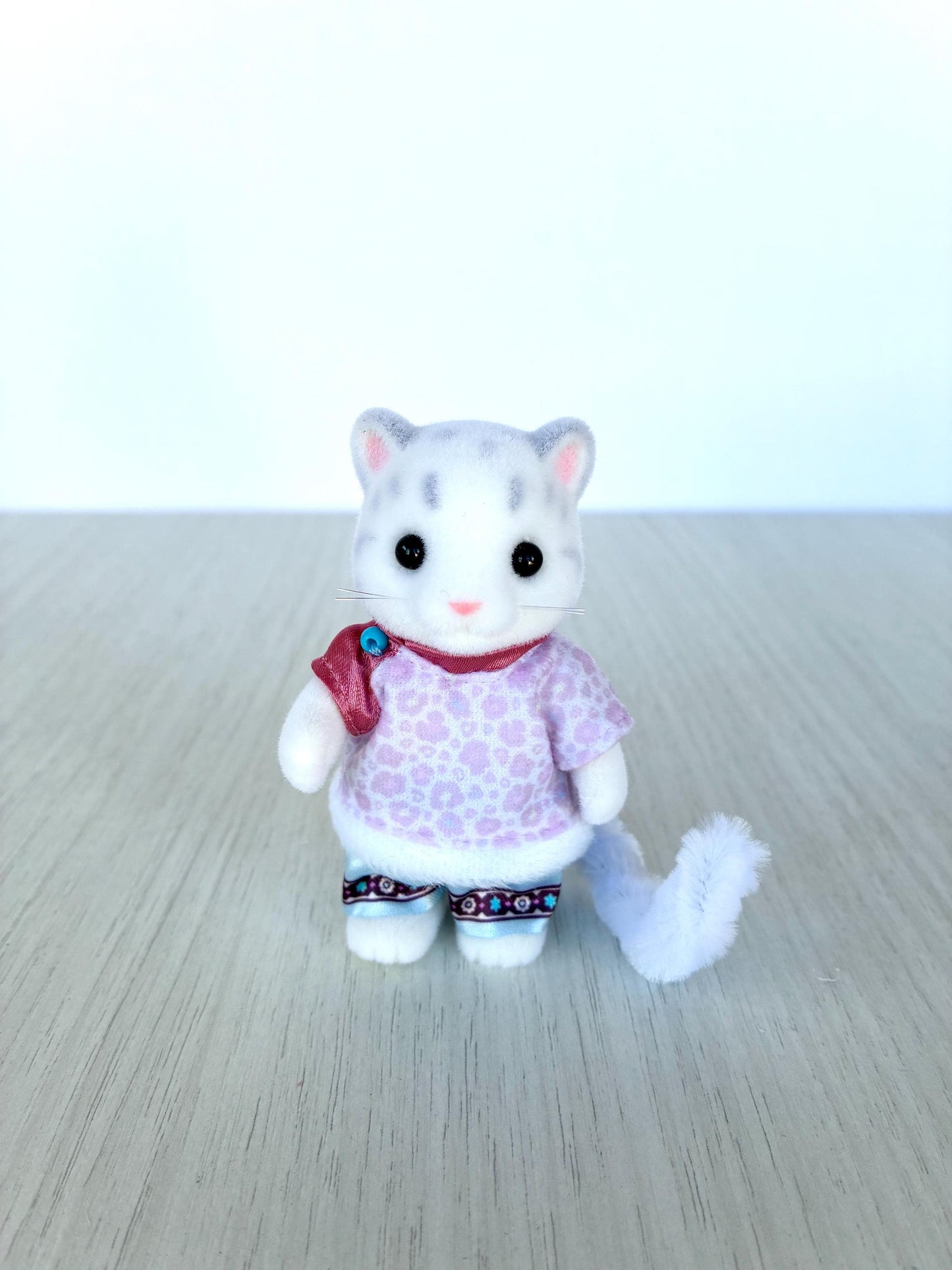 Calico Critters Snow Leopard dad — Sylvanian Families