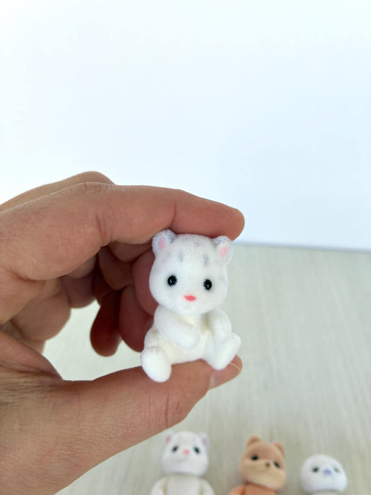 Baby Snow Leopard (sitting) spare critter — brand new Calico Critters / Sylvanian Families figure, naked for customizing or replacement