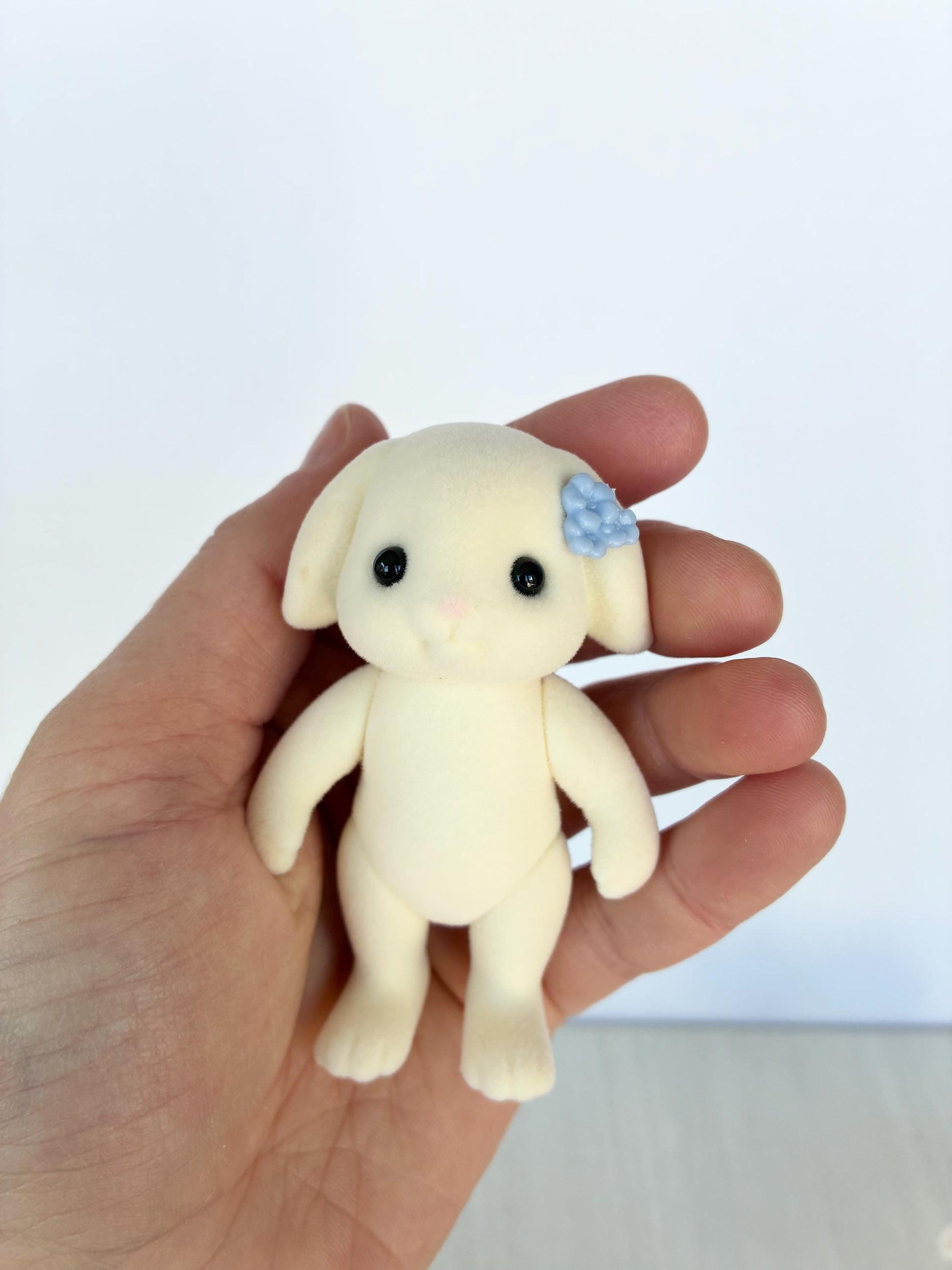 Adult flora rabbit (blue) spare critter — brand new Calico Critters / Sylvanian Families figure, naked for customizing or replacement