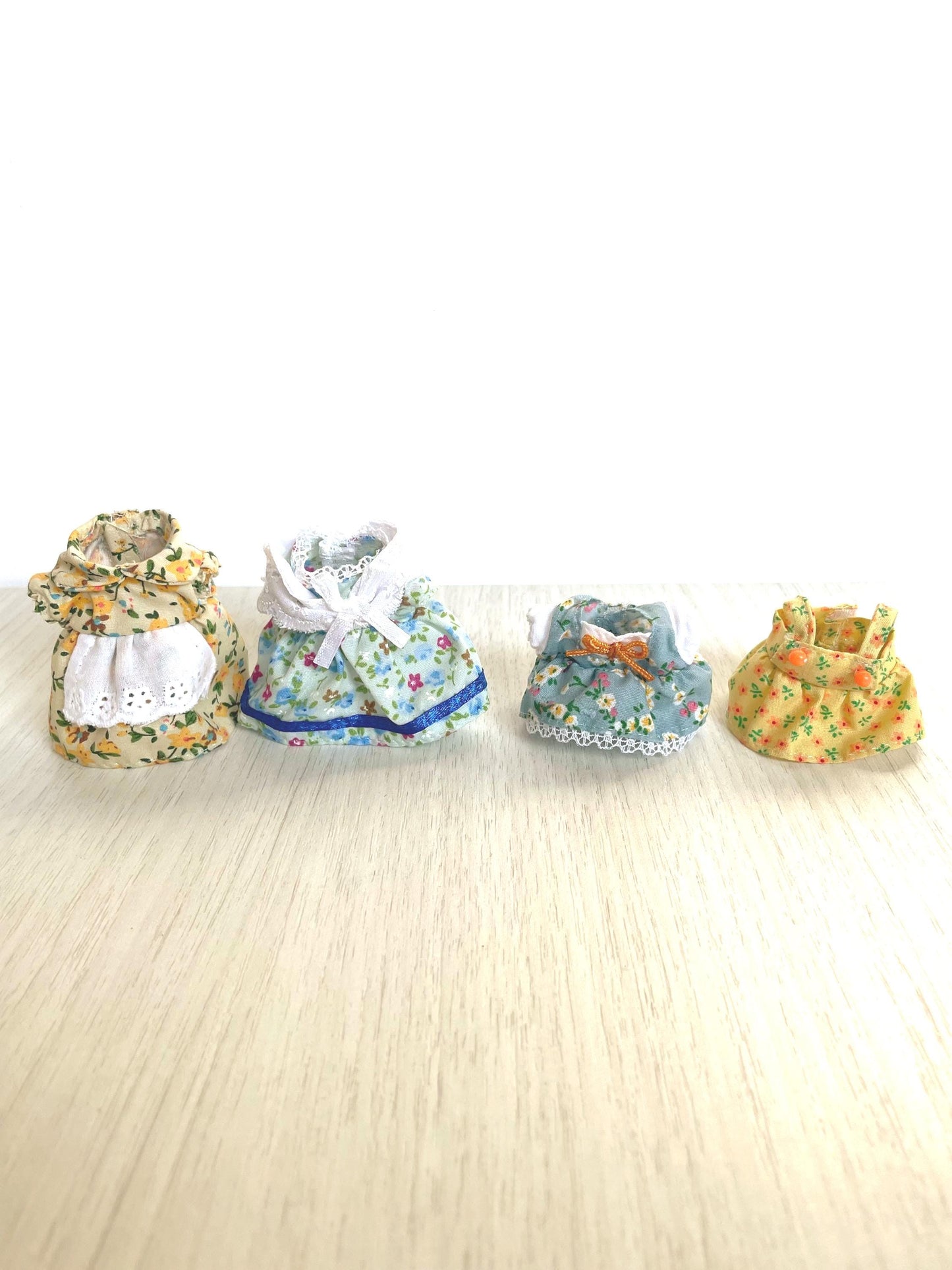 Calico Critter adult and child dresses, Sylvanian Families outift, spare clothes, you choose! Calico Critters mom clothing, replacement bits