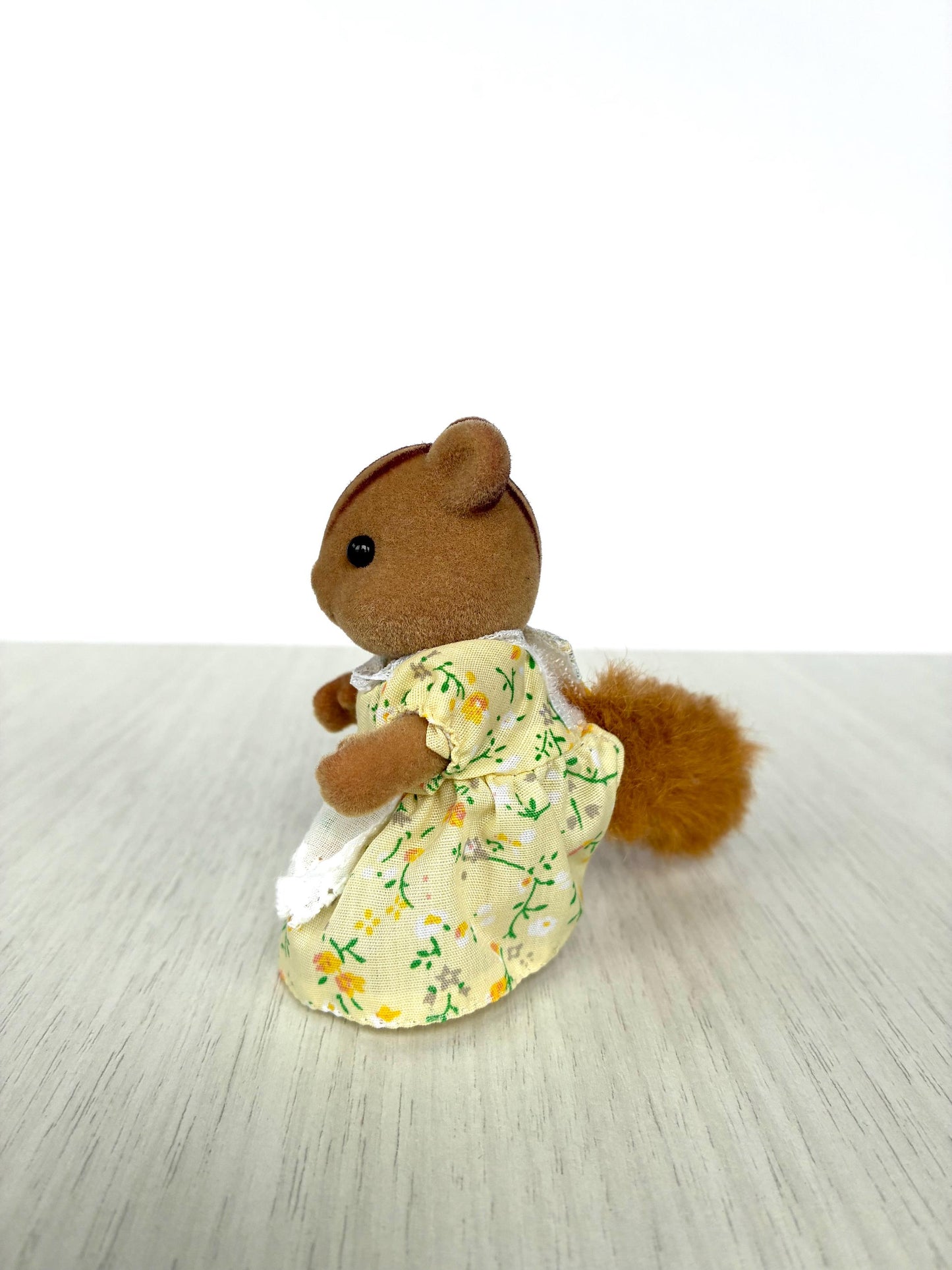 Calico Critters Hazelnut Squirrel Mom — Sylvanian Families