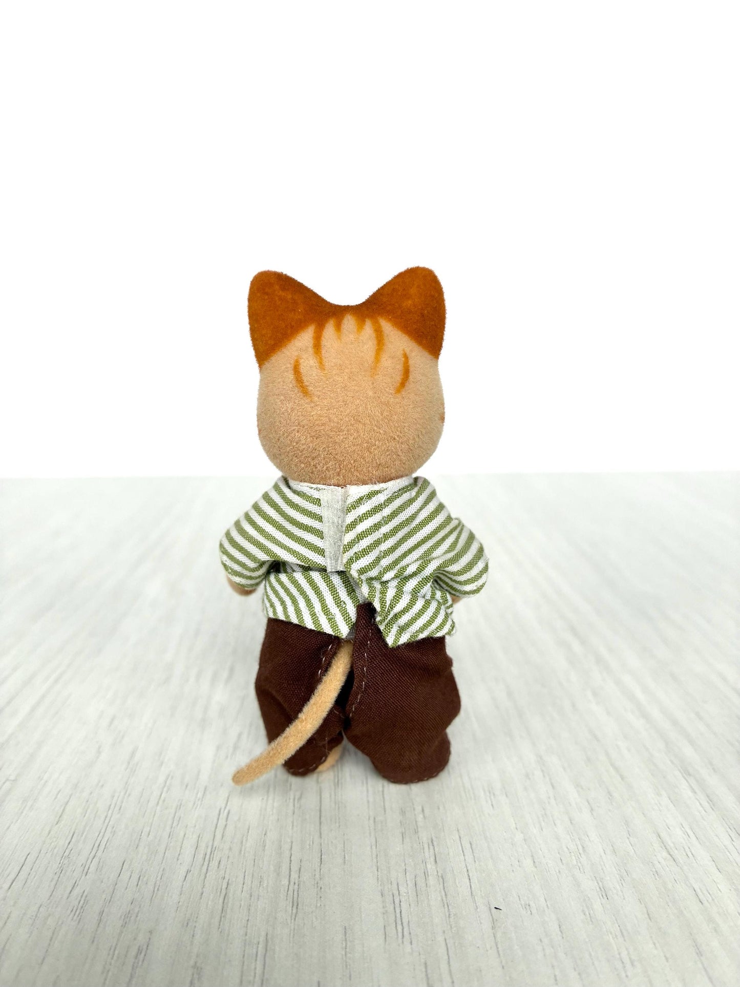 Beaman Ginger Cat Dad - Discontinued Sylvanian Families figurine — Calico Critters