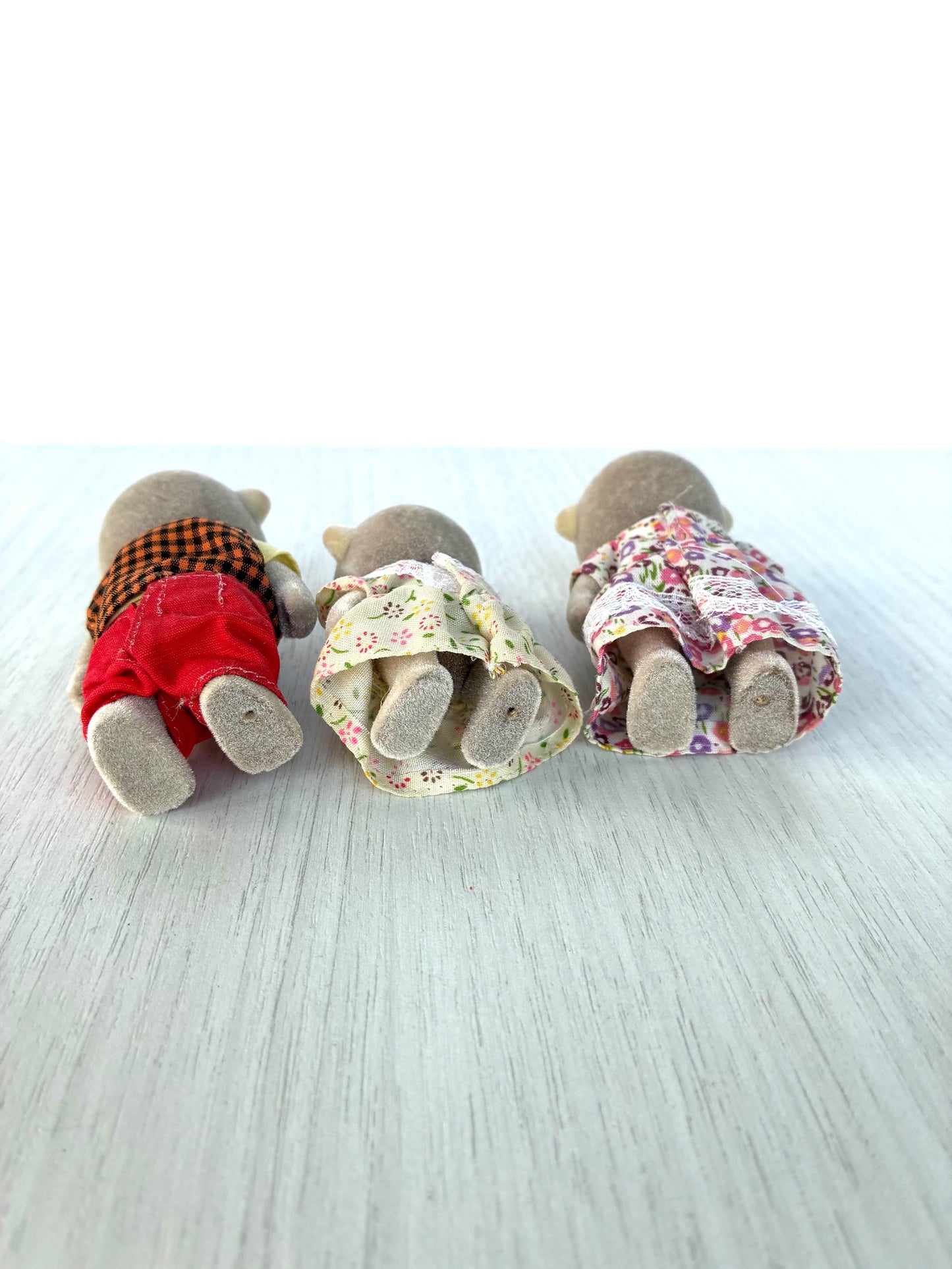 Calico Critters Mango Monkey Family, discontinued Sylvanian Families for collectors