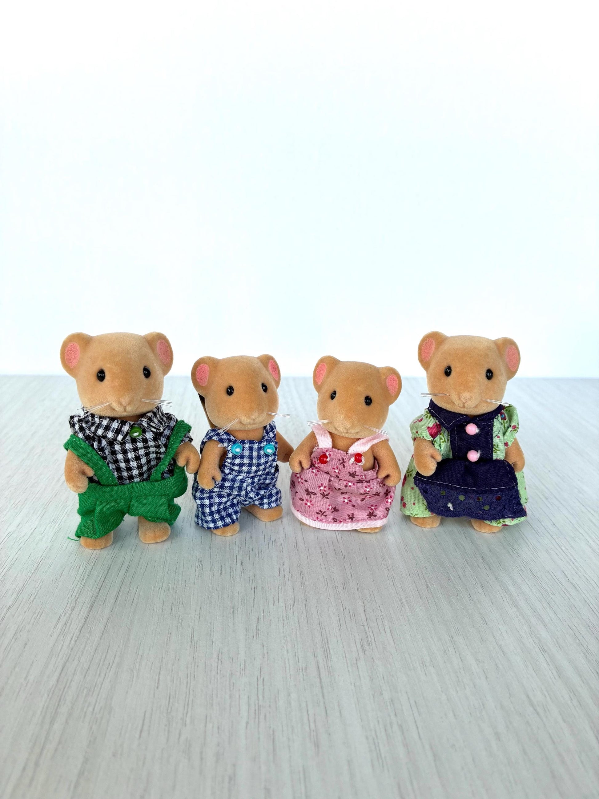 Hazelnut Dormouse Family, Vintage Dormice Sylvanian Family, hard to find Calicos