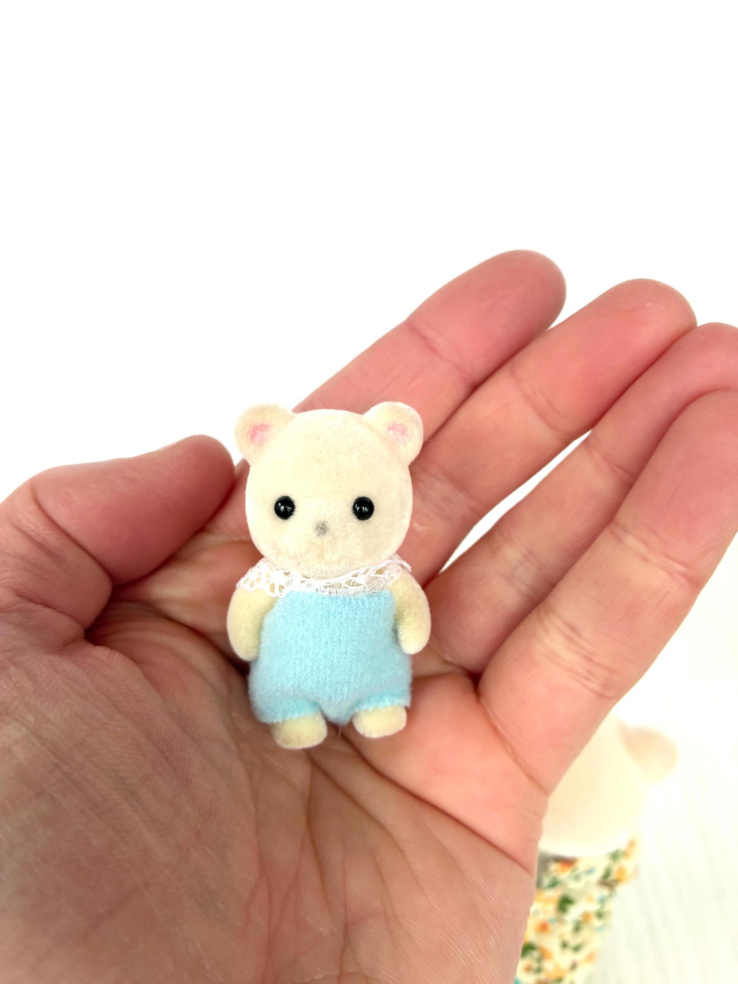 Calico Critters Polaris Polar Bear Family — Sylvanian Families