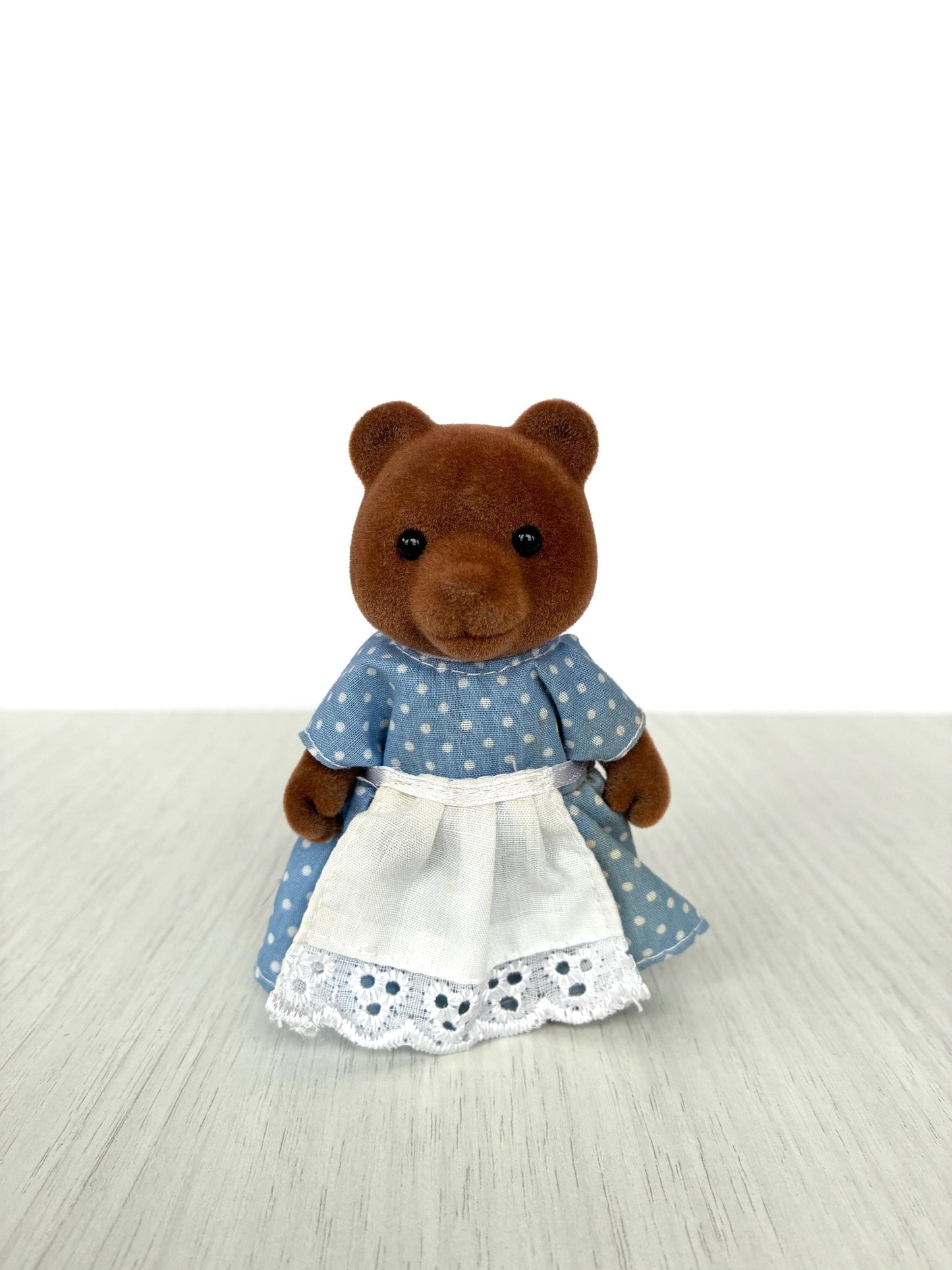 Vintage Sylvanian Families Timbertop bear mother figurine in original clothes — Calico Critters