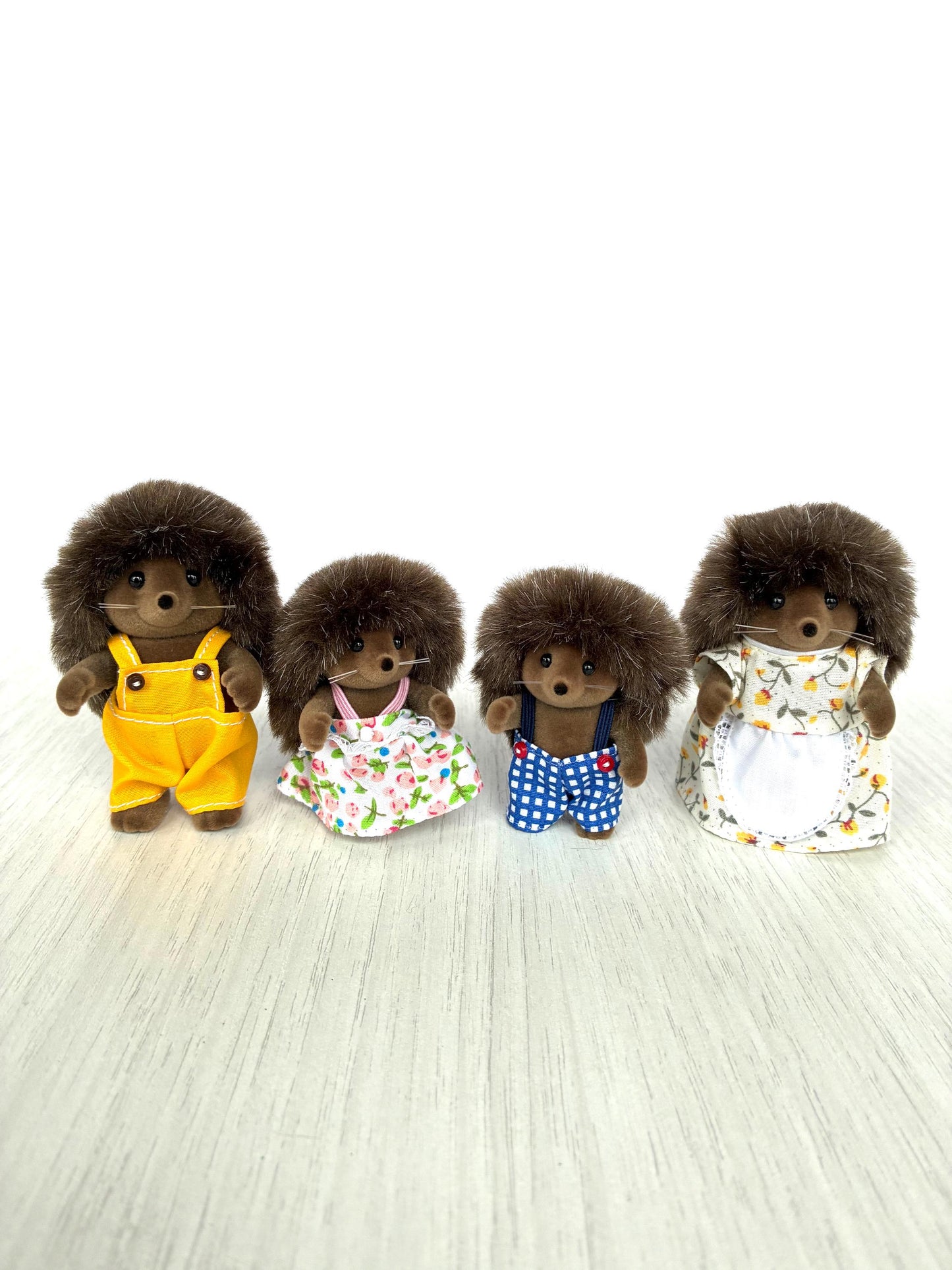 Calico Critters Hedgehog Family Dollhouse Figurines, Forest Animal Collectibles — Sylvanian Families
