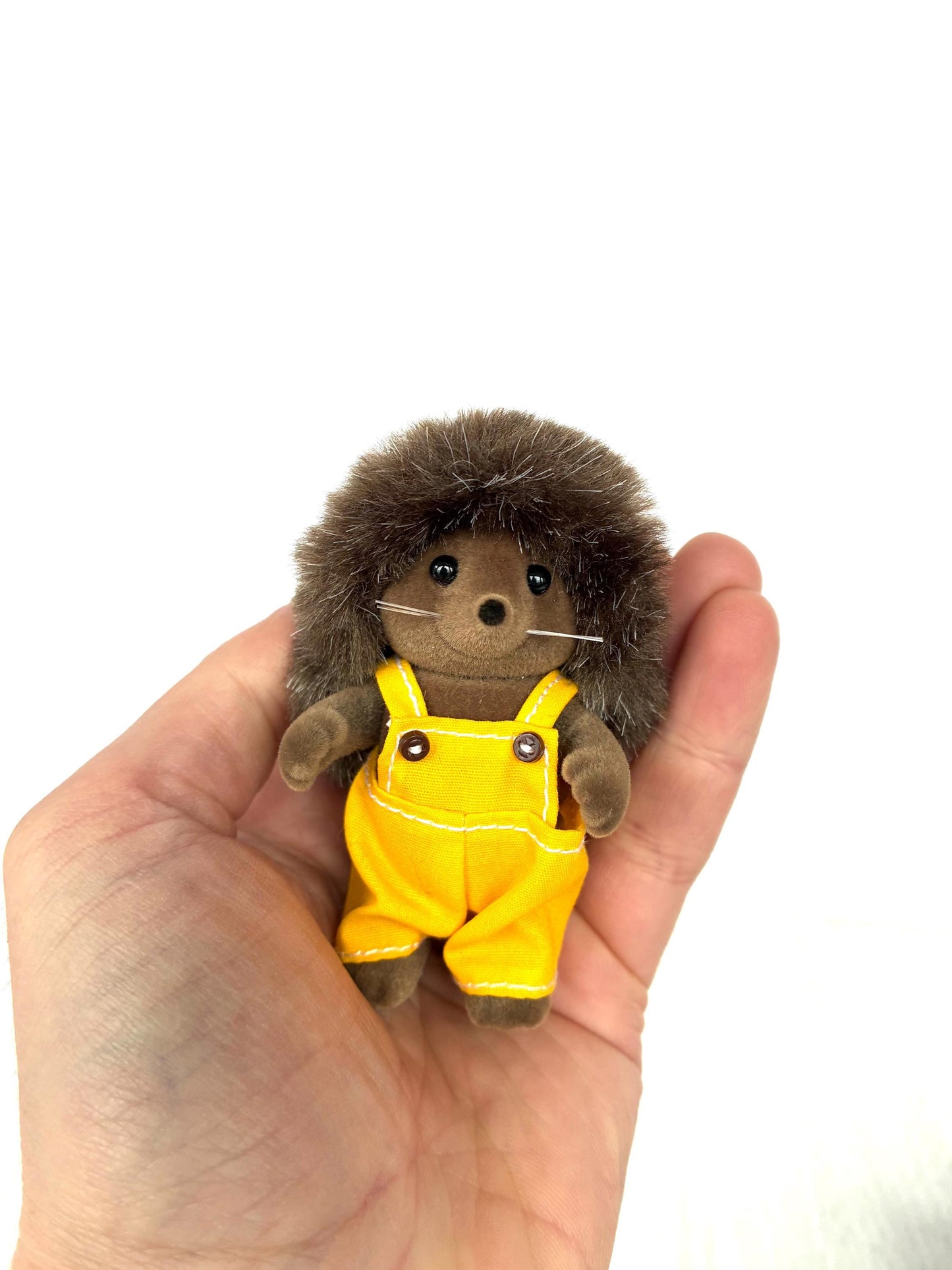 Calico Critters Hedgehog Family Dollhouse Figurines, Forest Animal Collectibles — Sylvanian Families