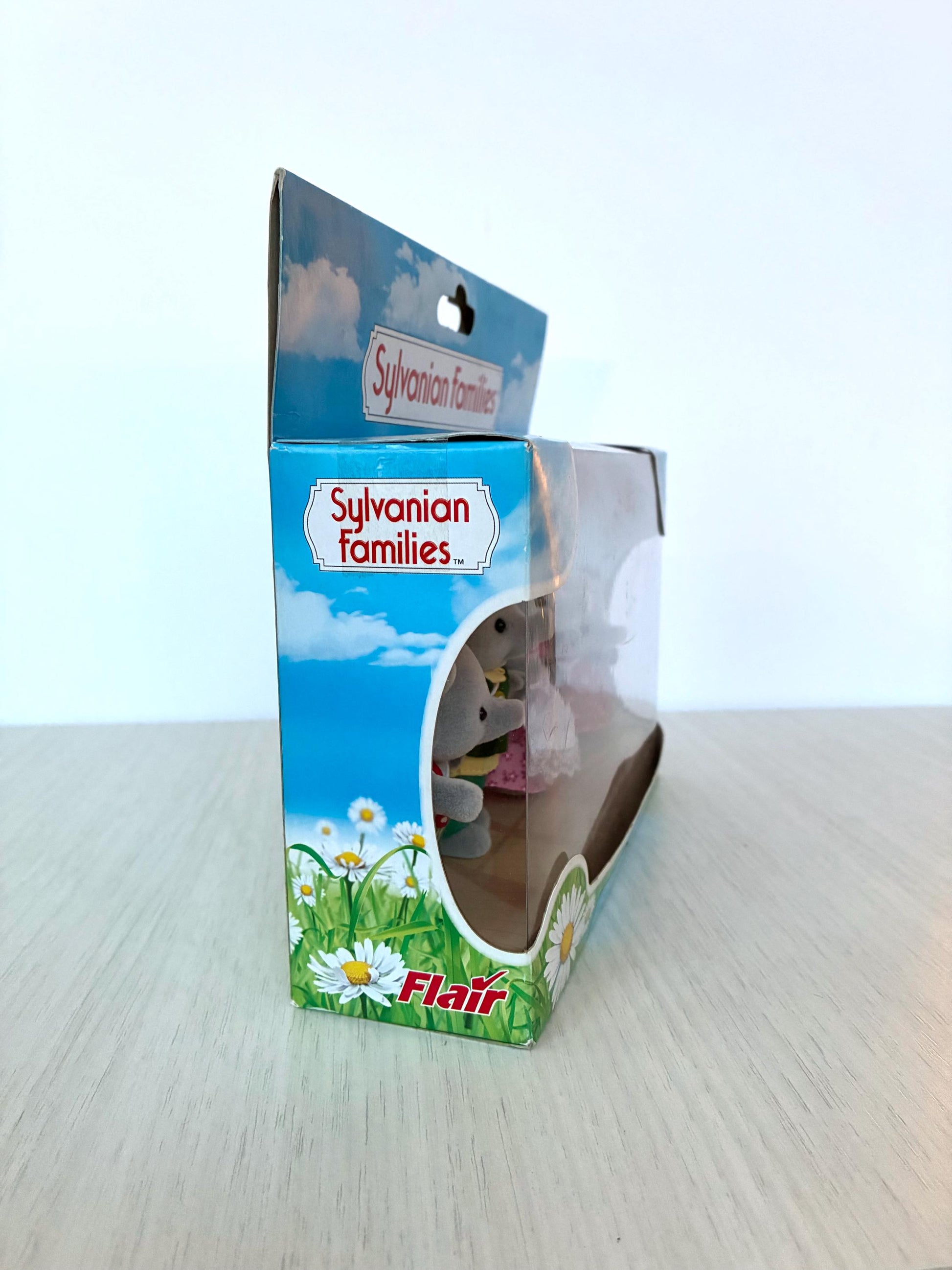 Ellwoods Elephant Family box — vintage Calico Critters / Sylvanian Families