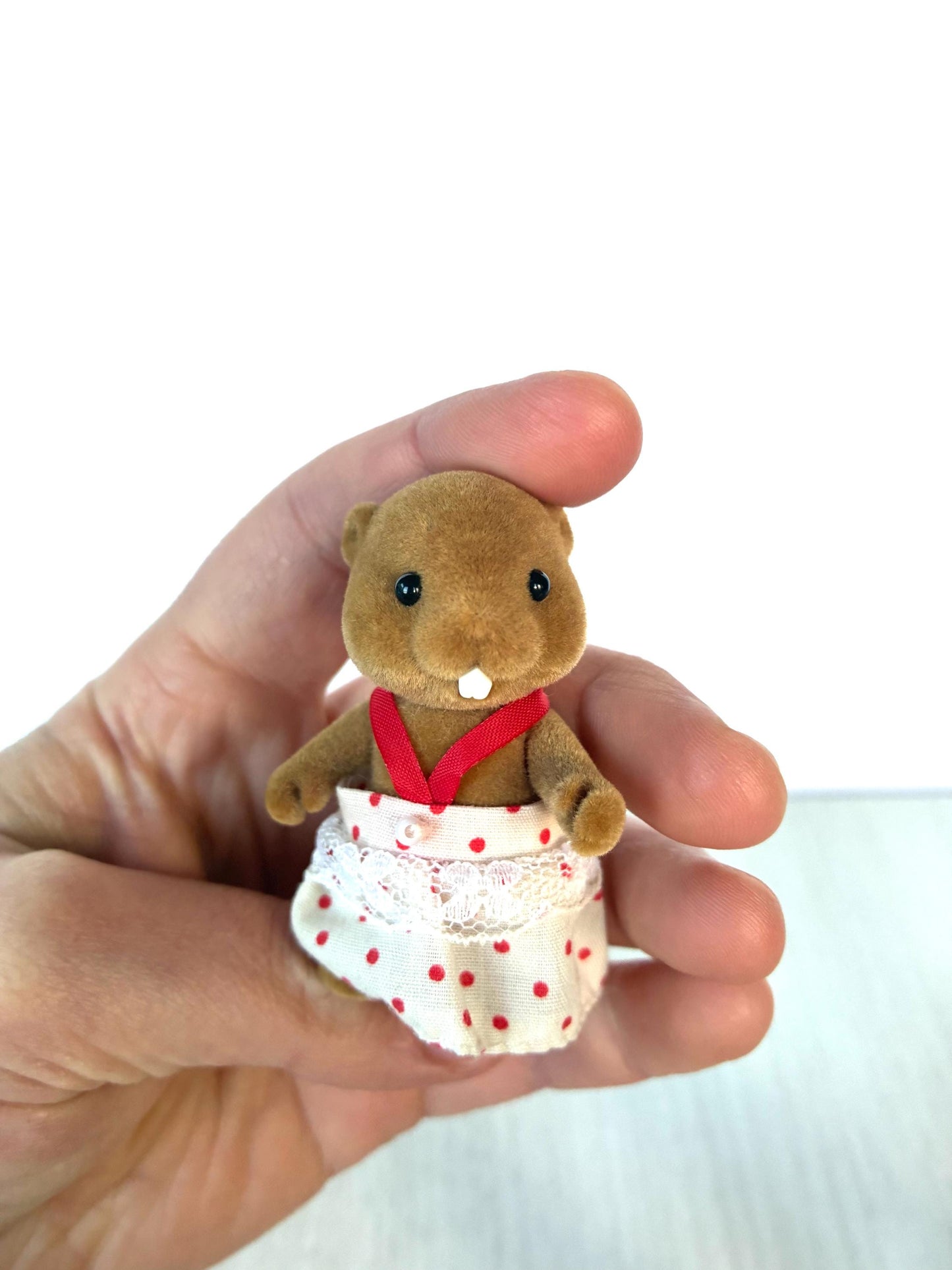 Calico Critters Waters Beaver Family with gripping hands, vintage discontinued — Sylvanian Families