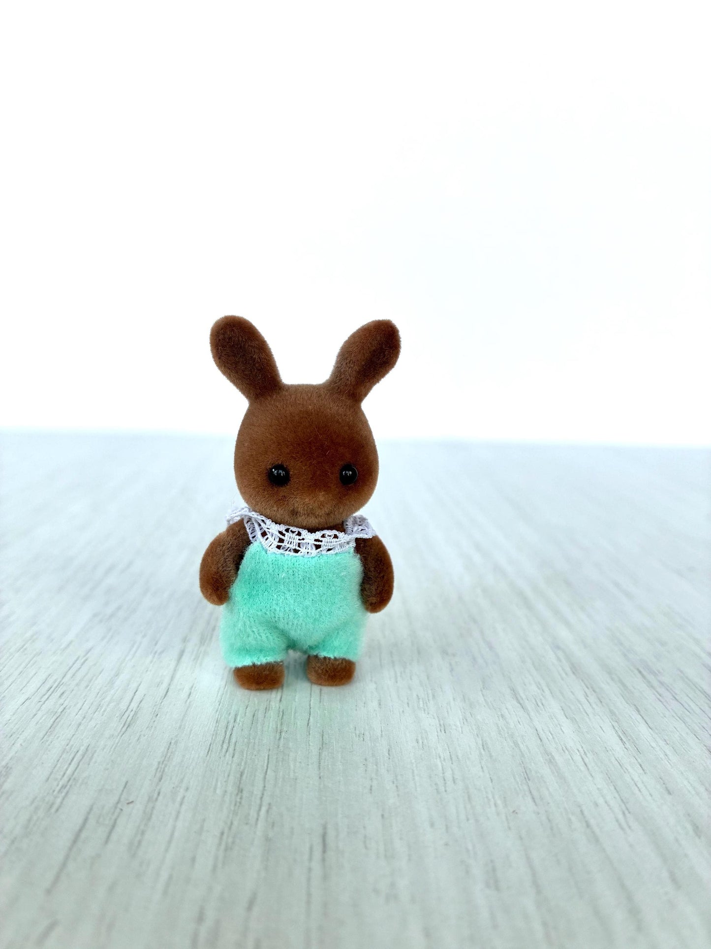 Calico Critters Brown Wildwood Rabbit baby, Sylvanian Families bunny
