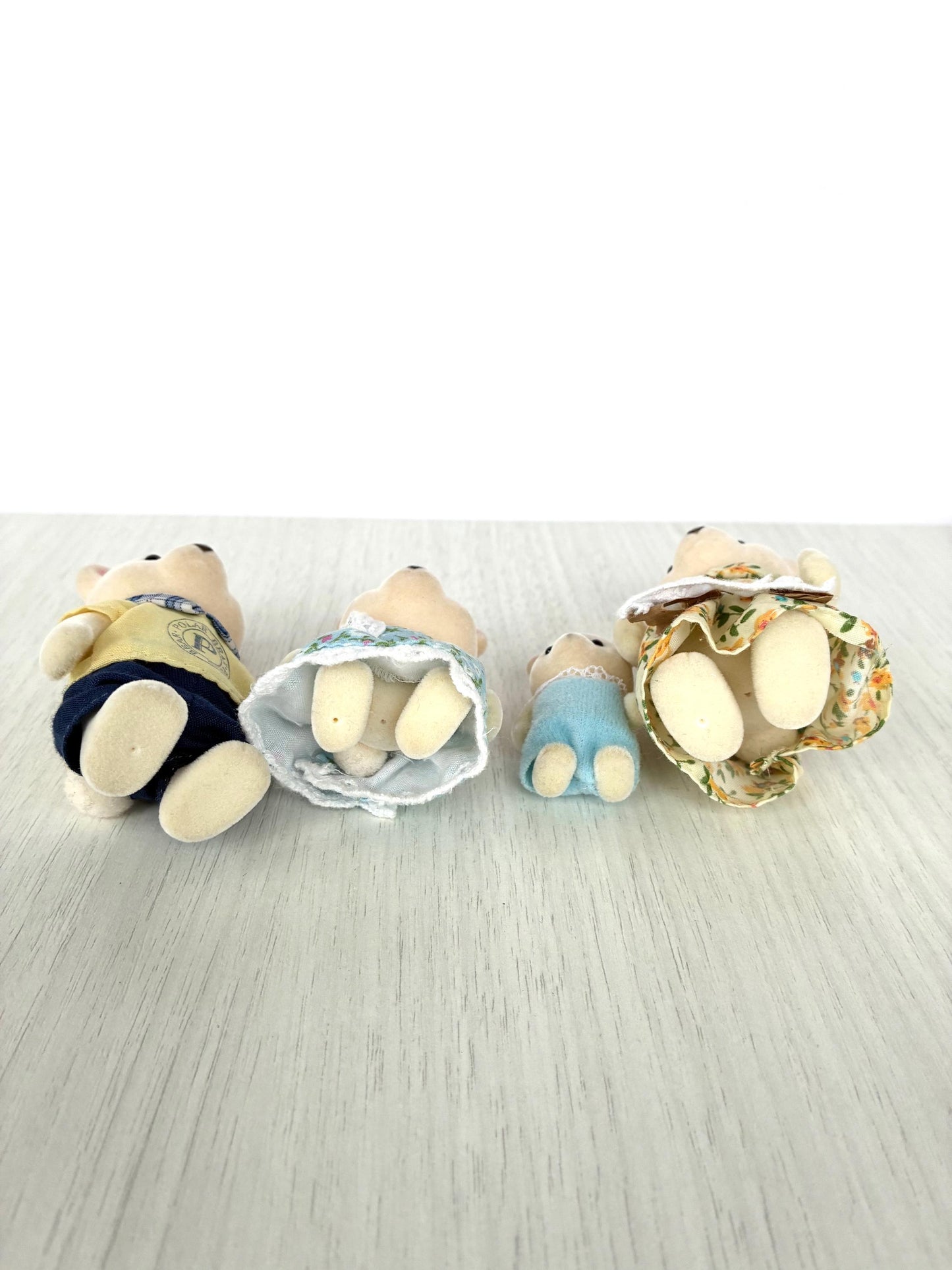 Calico Critters Polaris Polar Bear Family — Sylvanian Families