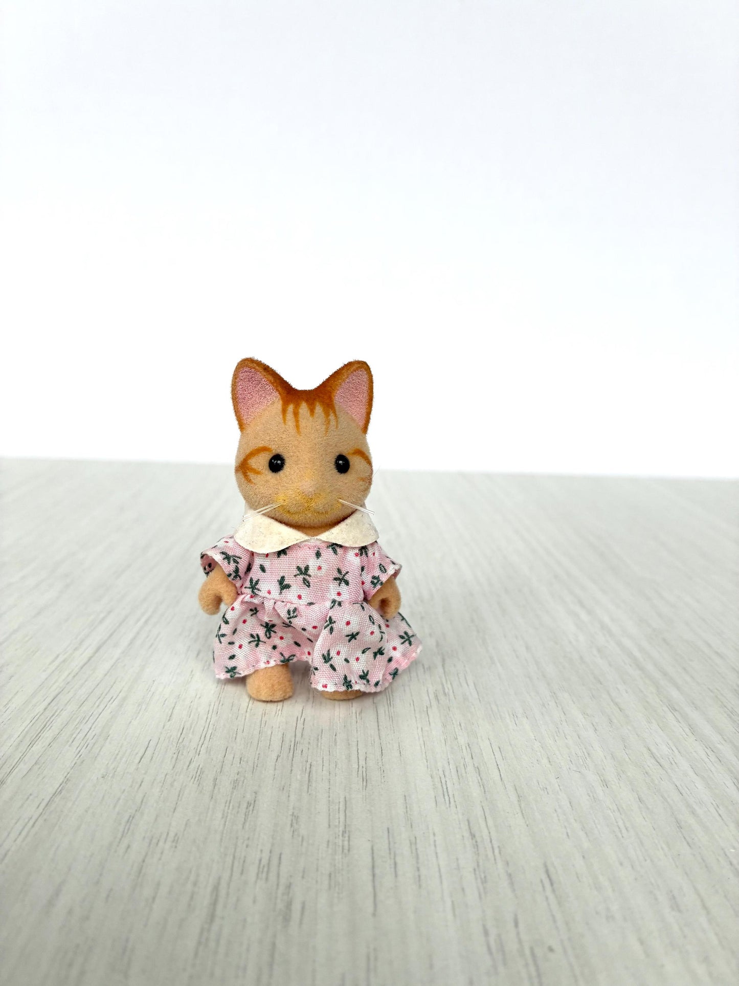 Beaman Ginger Cat sister - Discontinued Sylvanian Families figurine — Calico Critters