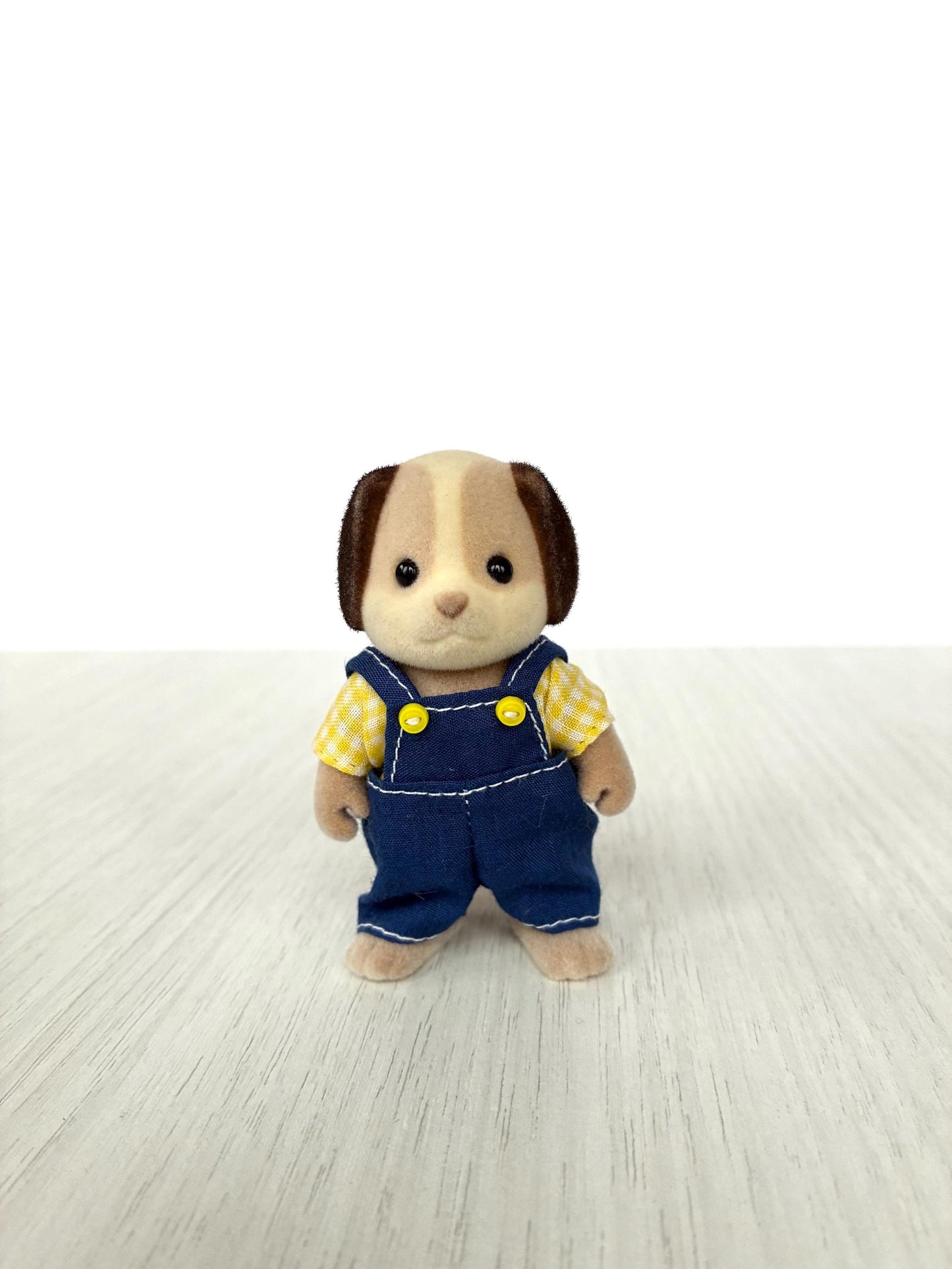 Calico Critters beagle dad, discontinued vintage Beagle Sylvanian Families collectible dog figurine