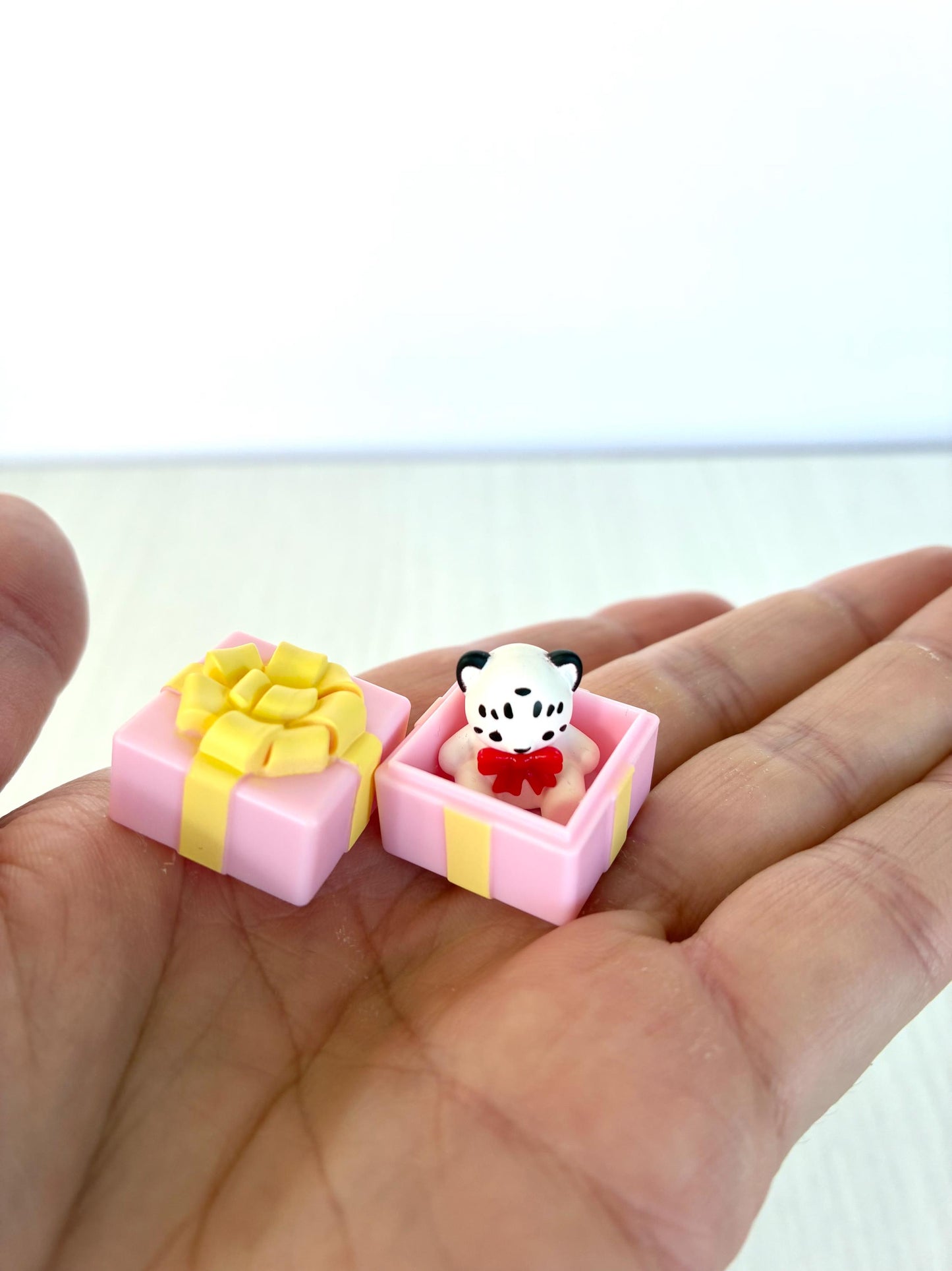 Miniature Calico Critters baby toys, stuffy, gift box, turtle, shell for Sylvanian babies, Calico Critters teddy bear