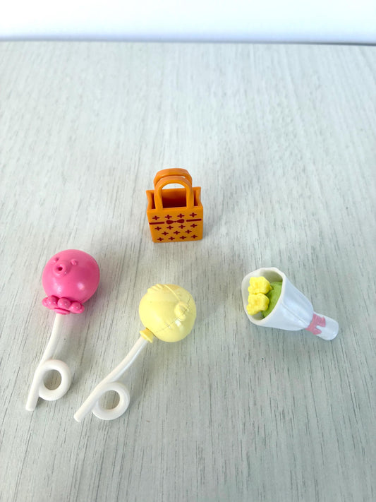 Miniature Calico Critter gift items, get well soon, balloons, bouquet of flowers, shopping gift bag — Sylvanian Families
