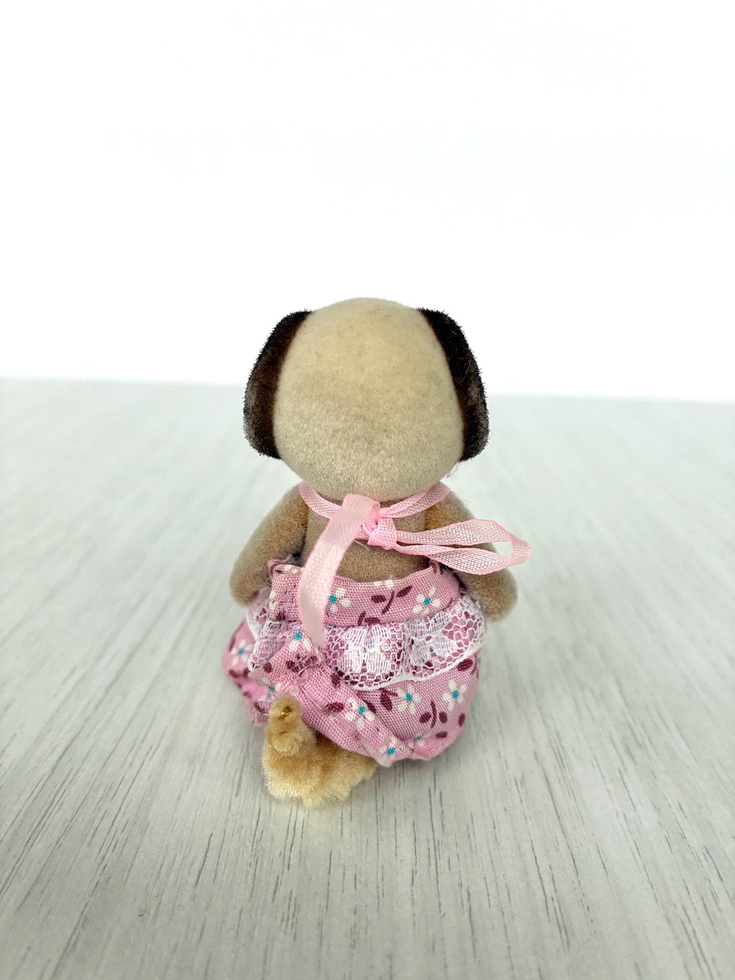 Calico Critters beagle sister, discontinued! Vintage Beagle sylvanian families collectible dog figurine