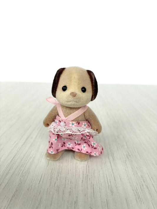 Calico Critters beagle sister, discontinued vintage Beagle Sylvanian Families collectible dog figurine