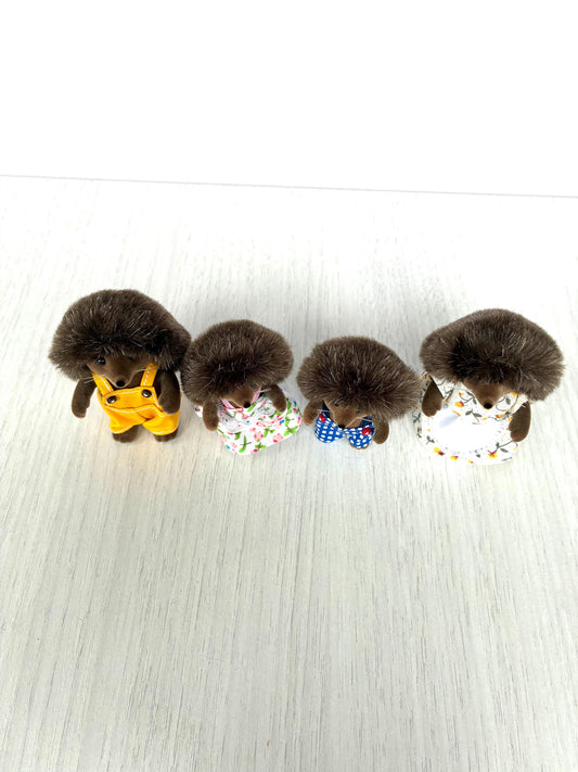 Calico Critters Hedgehog Family Dollhouse Figurines, Forest Animal Collectibles — Sylvanian Families