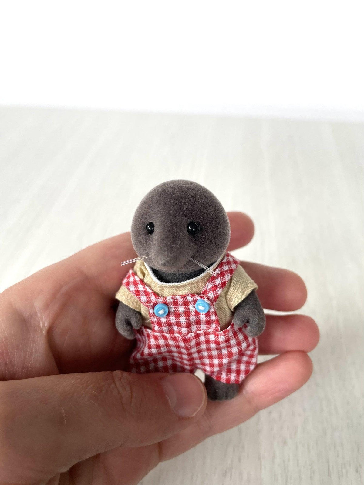 Close view of the mole dad's face and whiskers — Calico Critters and Sylvanian Families
