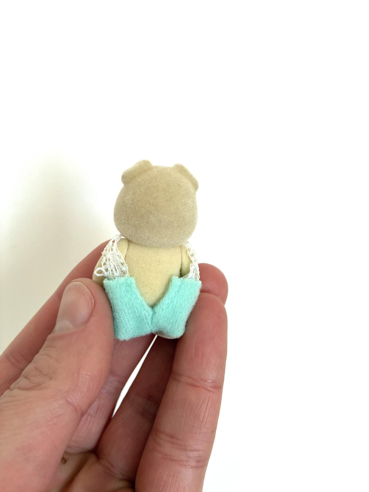 Calico Critters Sylvanian Families pig baby back view