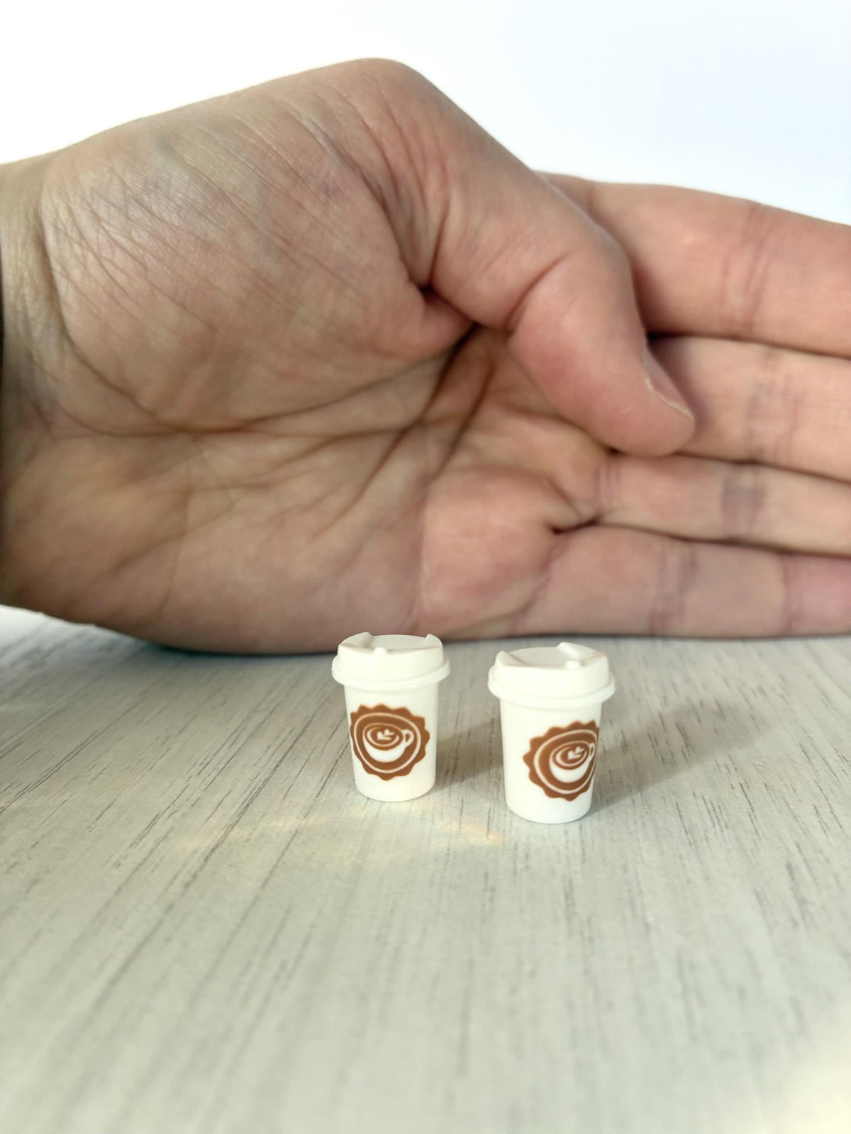 Calico Critters Sylvanian Families two takeaway latte cups