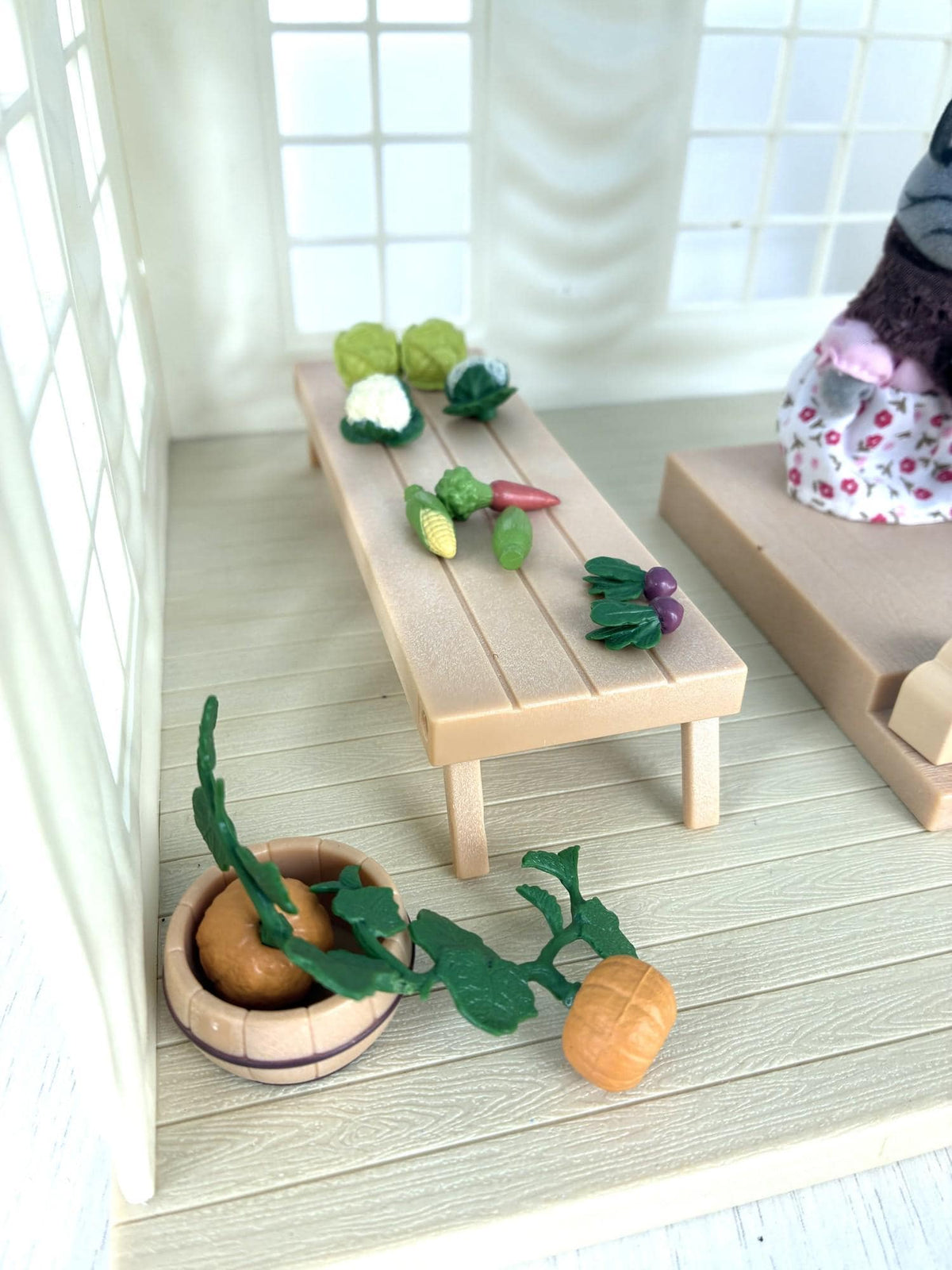 Calico Critters Sylvanian Families Marquee show table with vegetables and potted pumpkin plant