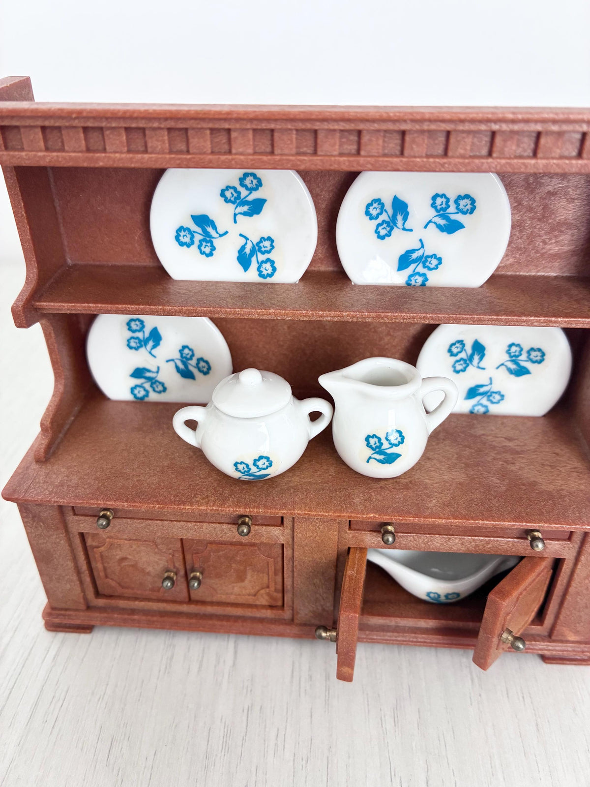 Sylvanian Families Vintage Welsh Dresser Complete with Ceramic Dishes and Original Box, Calico Critters Sylvanian Families, photo 13